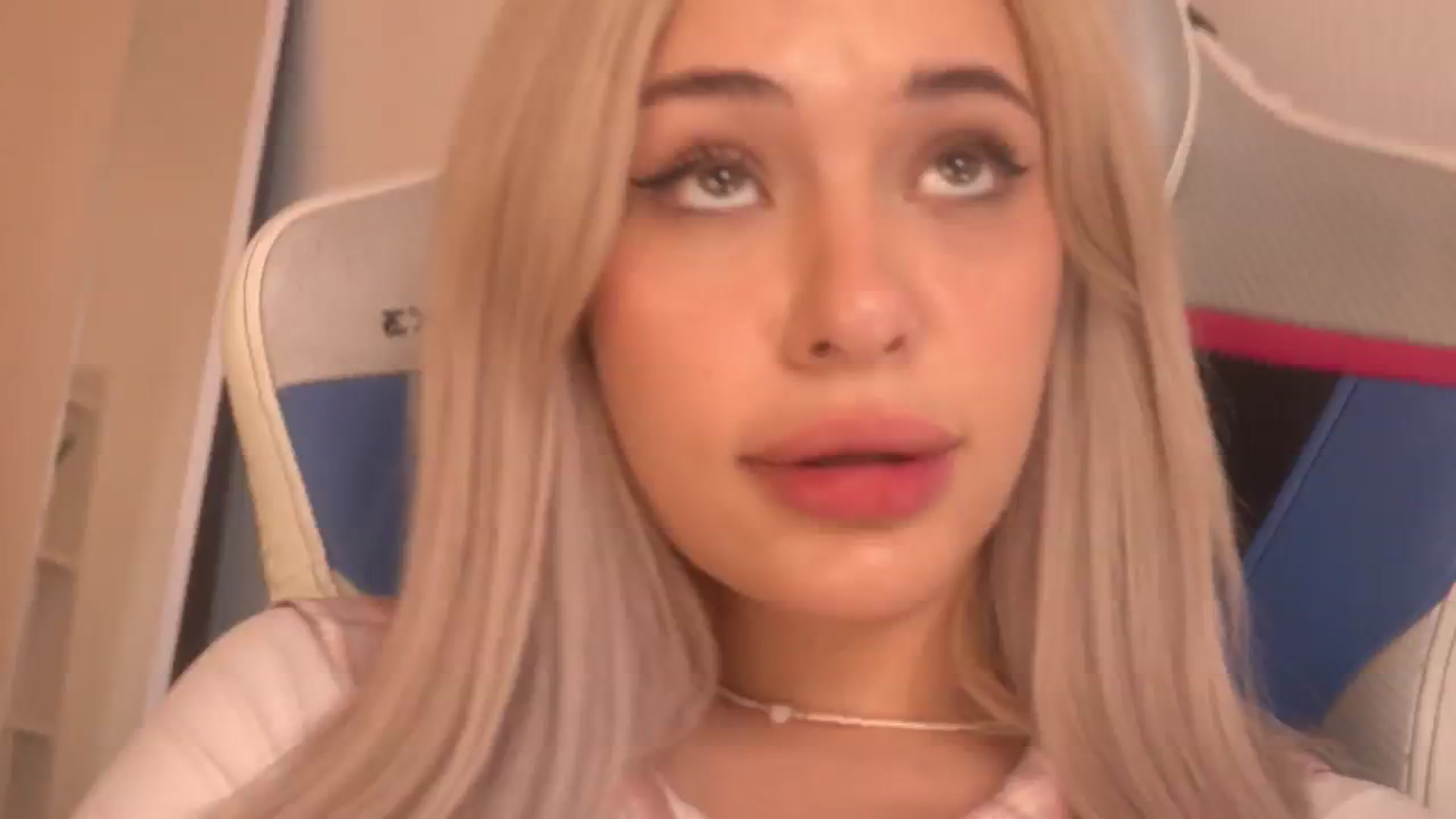 Gallery image thumbnail from Lina_Jay's myfreecams stream on, 04/29/2024, 07:44 image 12 of 20