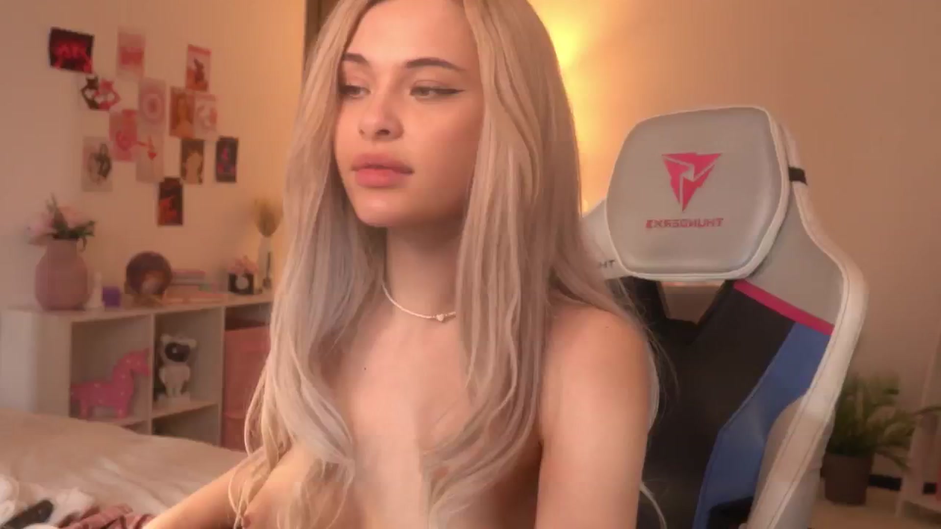 Gallery image thumbnail from Lina_Jay's myfreecams stream on, 05/04/2024, 10:06 image 4 of 20