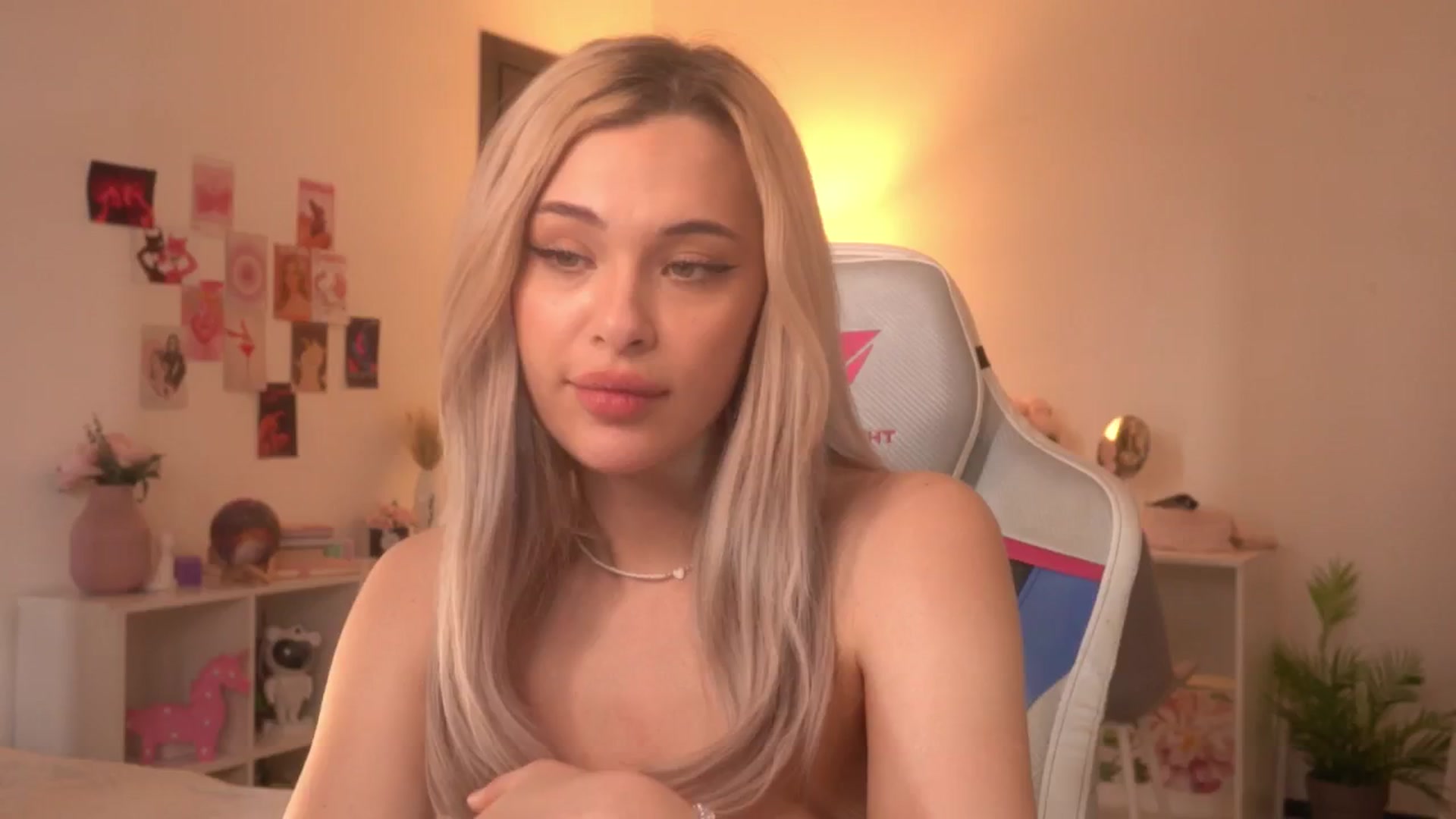 Gallery image thumbnail from Lina_Jay's myfreecams stream on, 05/04/2024, 10:06 image 7 of 20