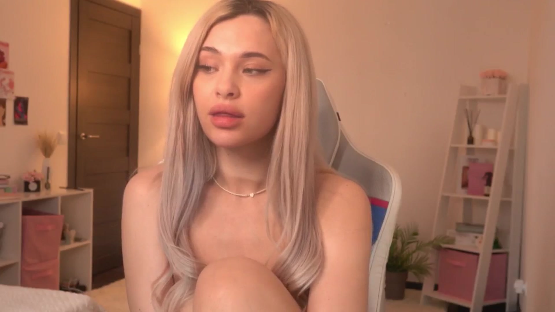 Gallery image thumbnail from Lina_Jay's myfreecams stream on, 05/05/2024, 08:17 image 20 of 20