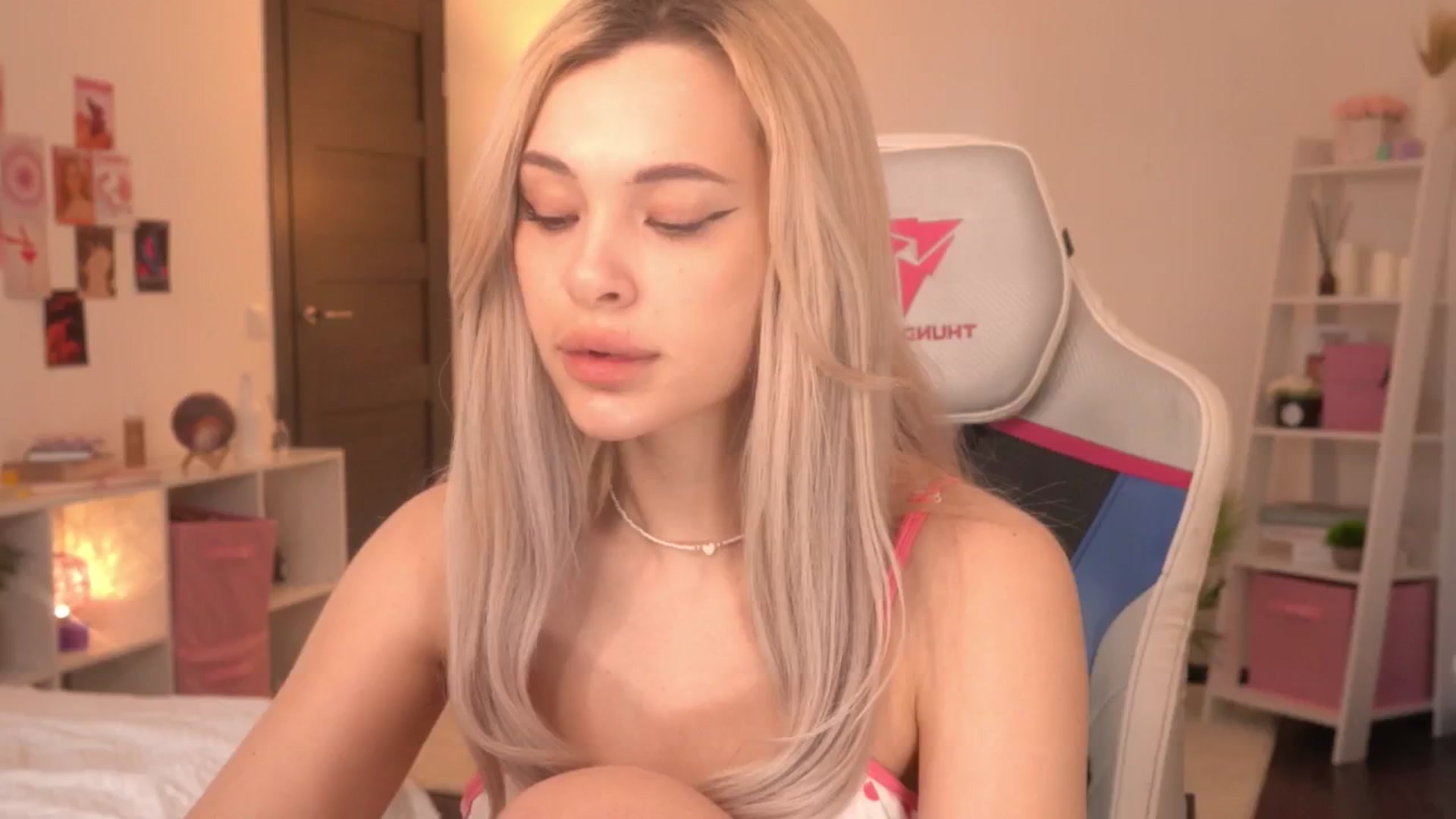 Gallery image thumbnail from Lina_Jay's myfreecams stream on, 05/09/2024, 08:44 image 13 of 20