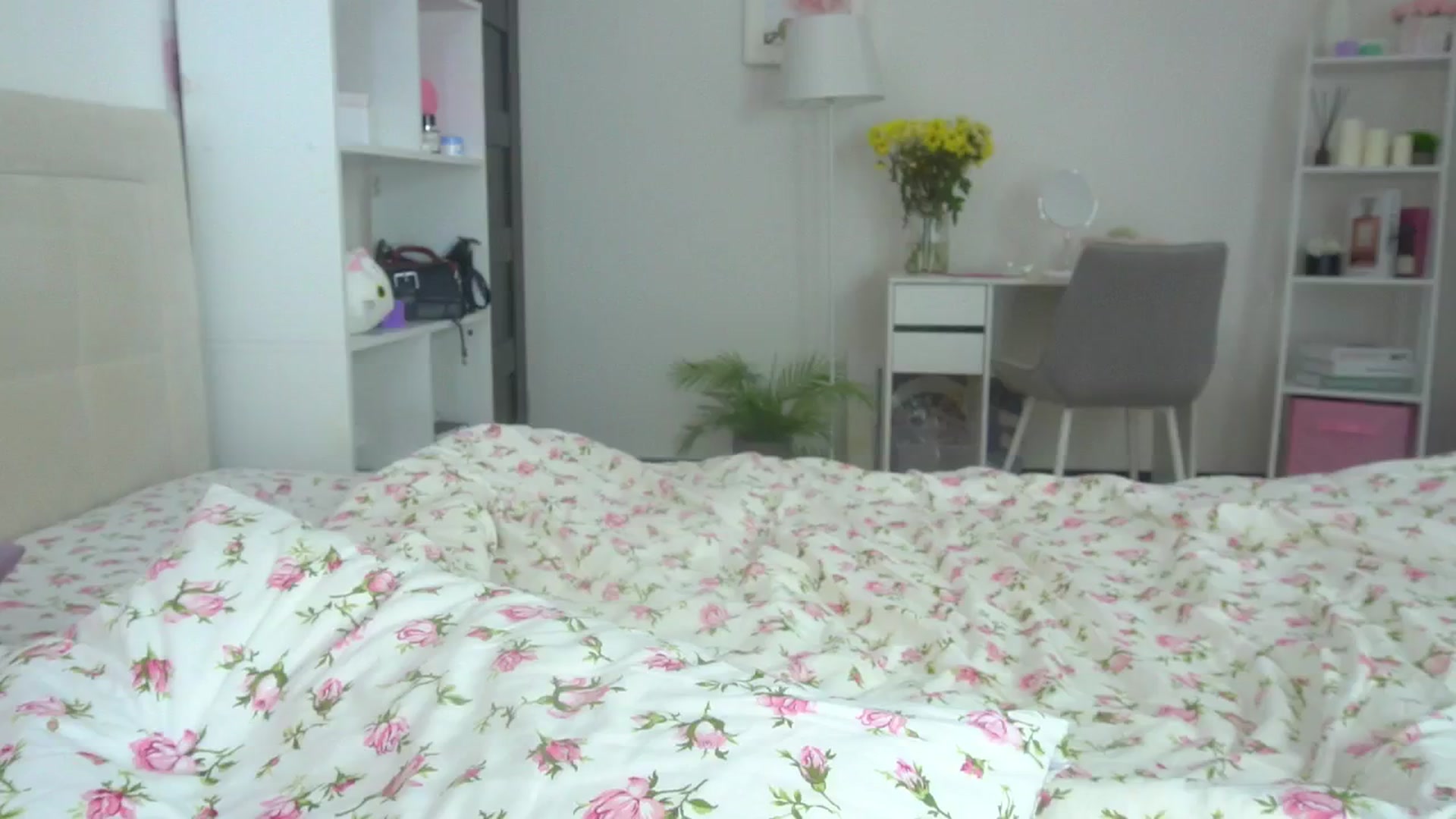 Gallery image thumbnail from Lina_Jay's myfreecams stream on, 07/22/2024, 07:27 image 16 of 20