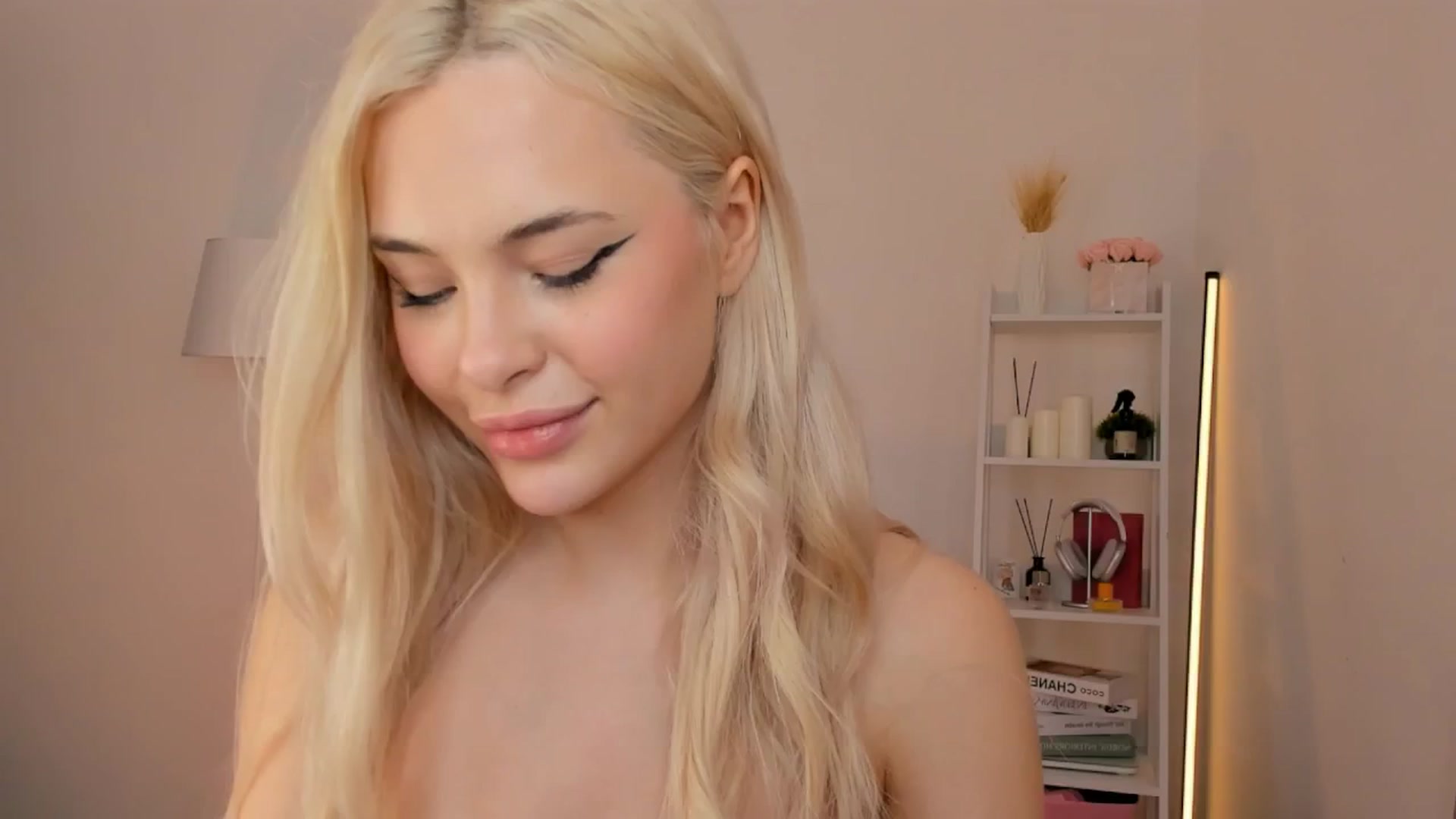 Gallery image thumbnail from Lina_Jay's myfreecams stream on, 08/18/2024, 10:35 image 17 of 20