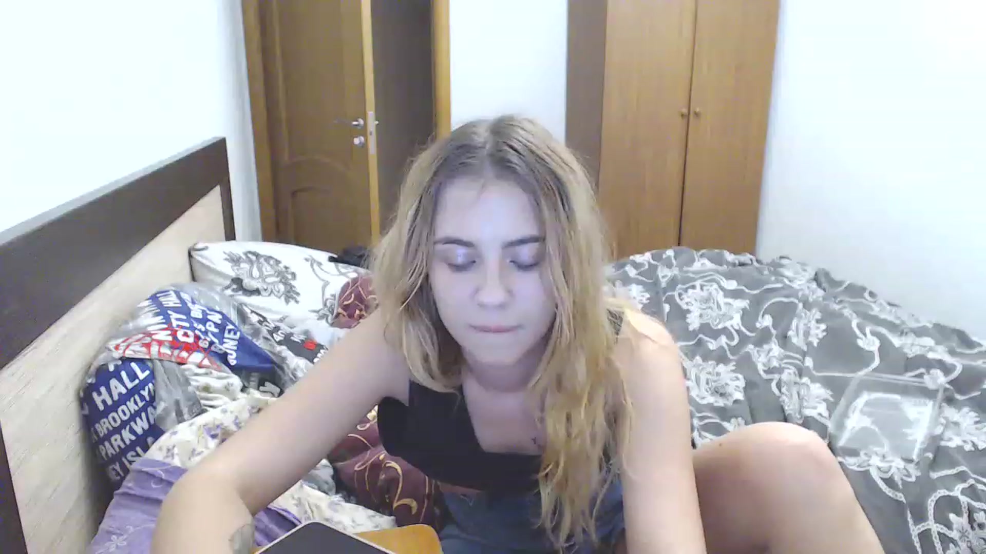 Gallery image thumbnail from Lina_hotty's myfreecams stream on, 11/26/2022, 18:12 image 11 of 20