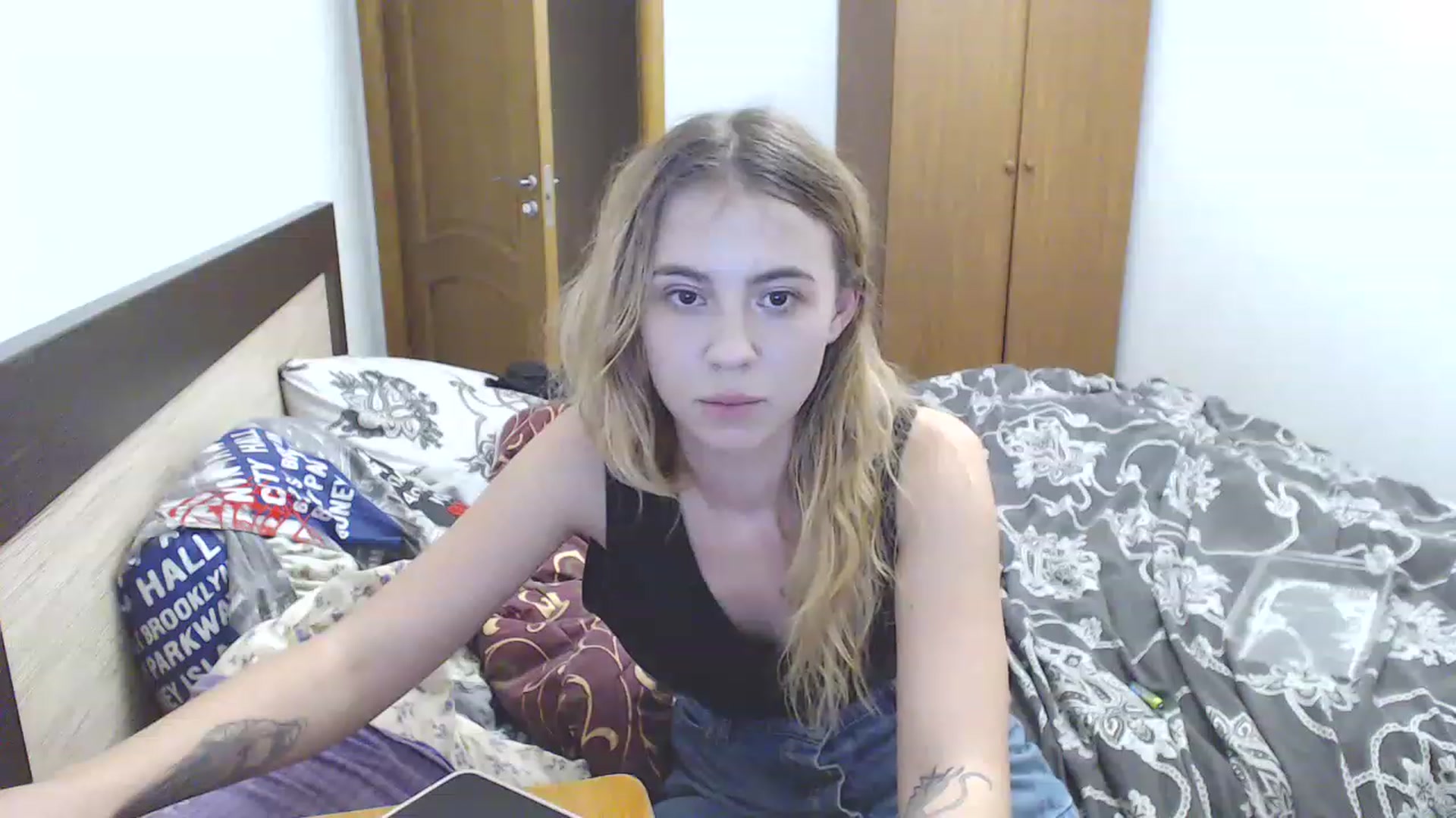 Gallery image thumbnail from Lina_hotty's myfreecams stream on, 11/26/2022, 18:12 image 17 of 20