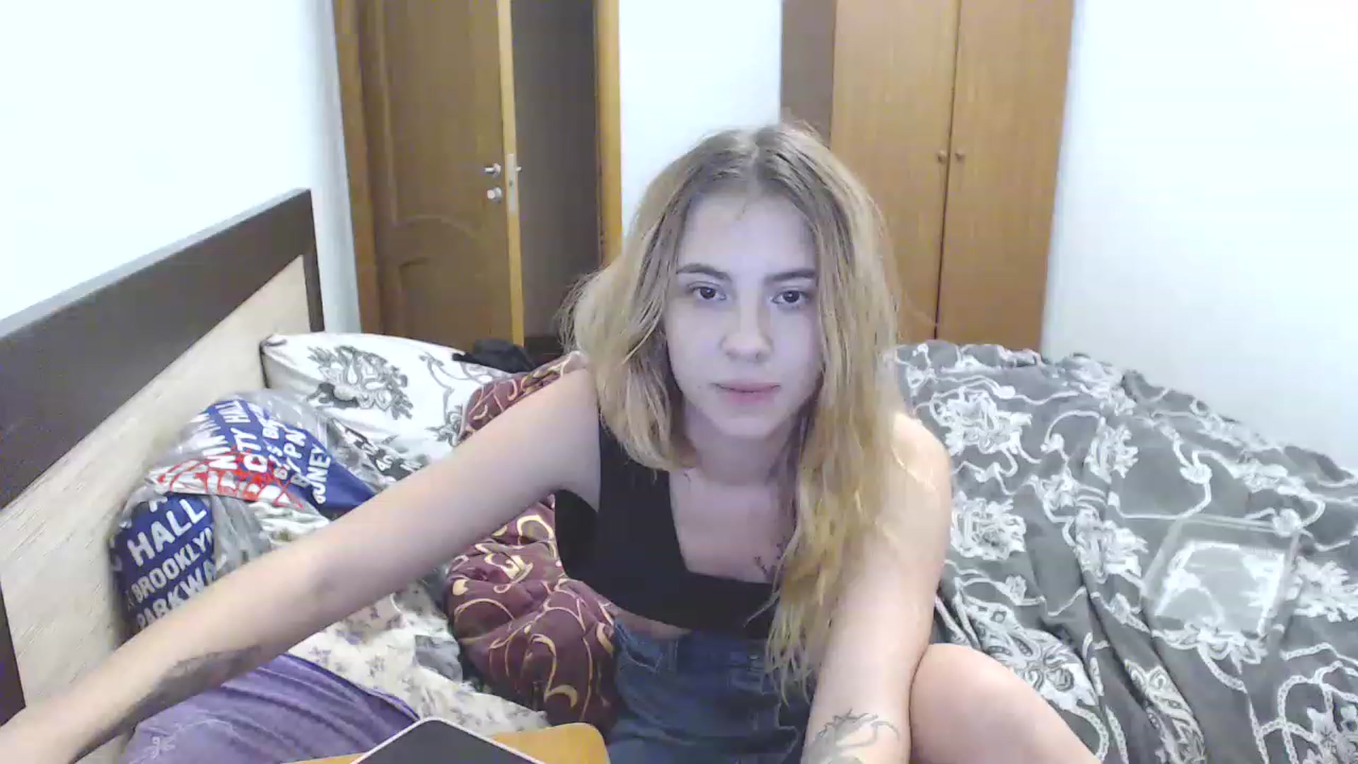 Gallery image thumbnail from Lina_hotty's myfreecams stream on, 11/26/2022, 18:12 image 14 of 20