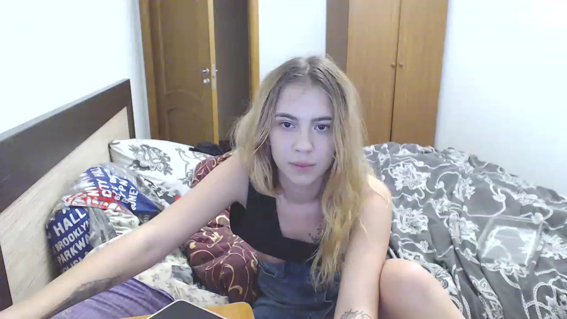 Gallery image thumbnail from Lina_hotty's myfreecams stream on, 11/26/2022, 18:12 image 12 of 20