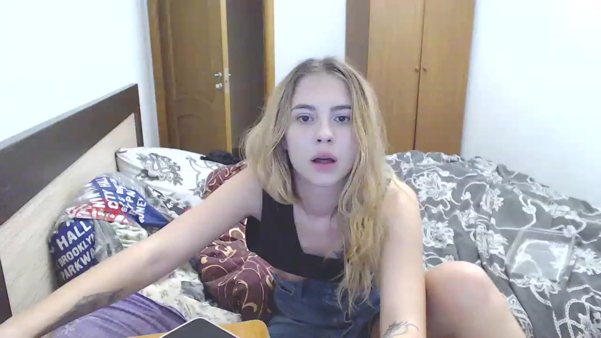 Gallery image thumbnail from Lina_hotty's myfreecams stream on, 11/26/2022, 18:12 image 10 of 20