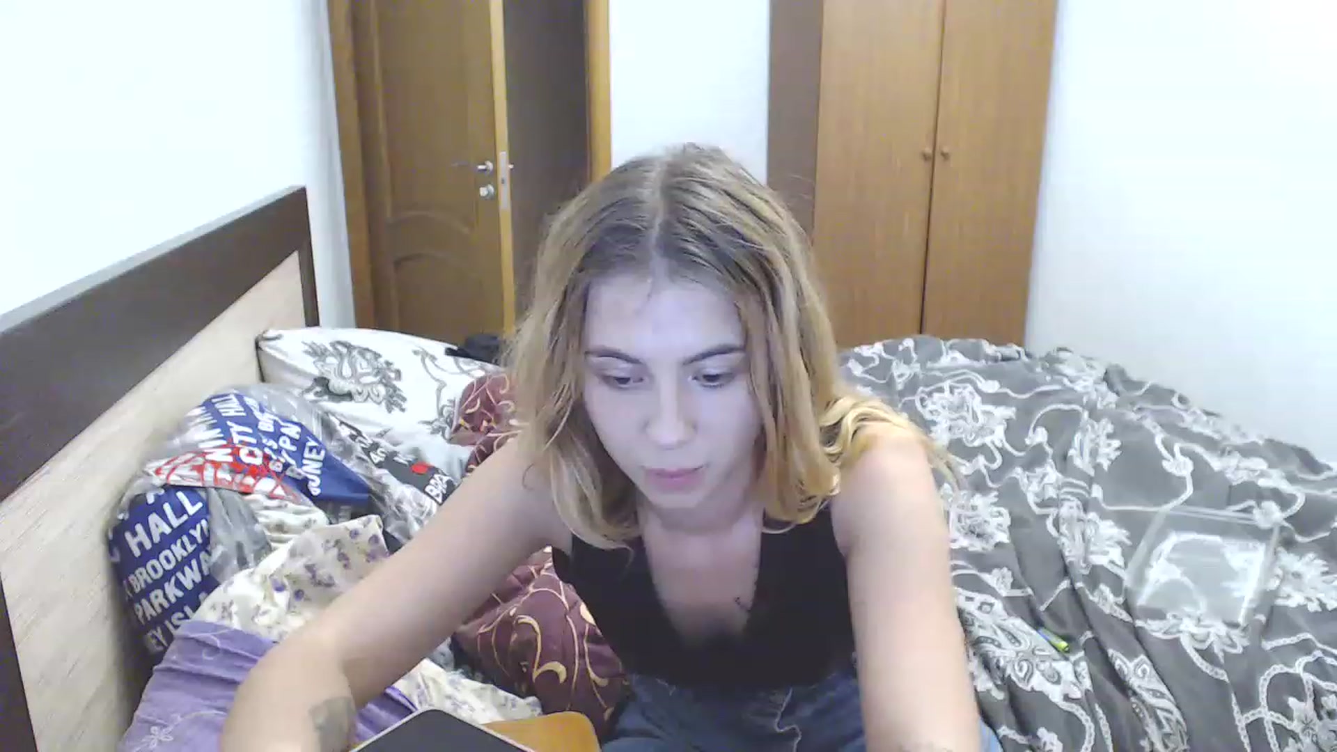 Gallery image thumbnail from Lina_hotty's myfreecams stream on, 11/26/2022, 18:12 image 19 of 20