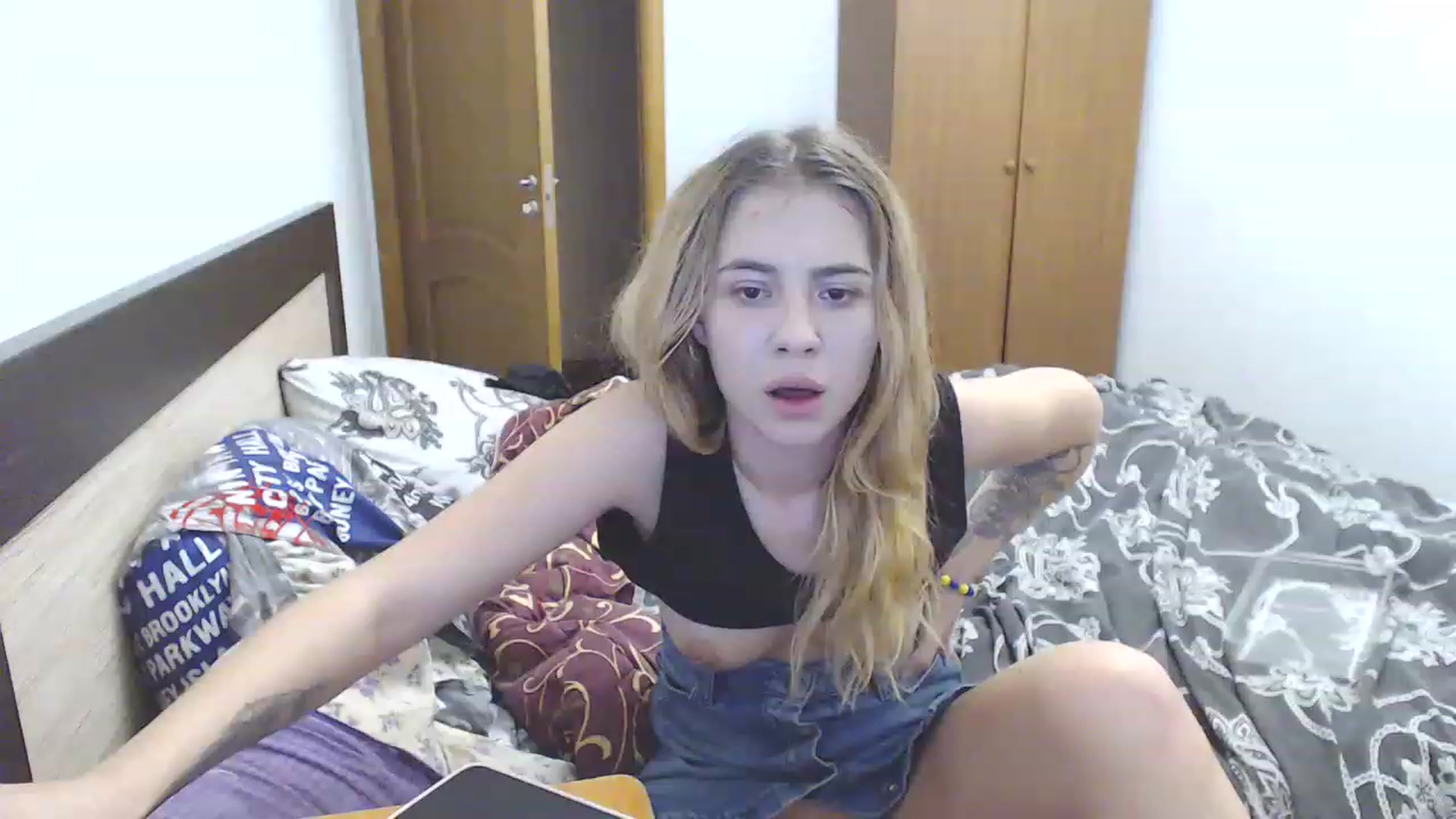 Gallery image thumbnail from Lina_hotty's myfreecams stream on, 11/26/2022, 18:12 image 5 of 20