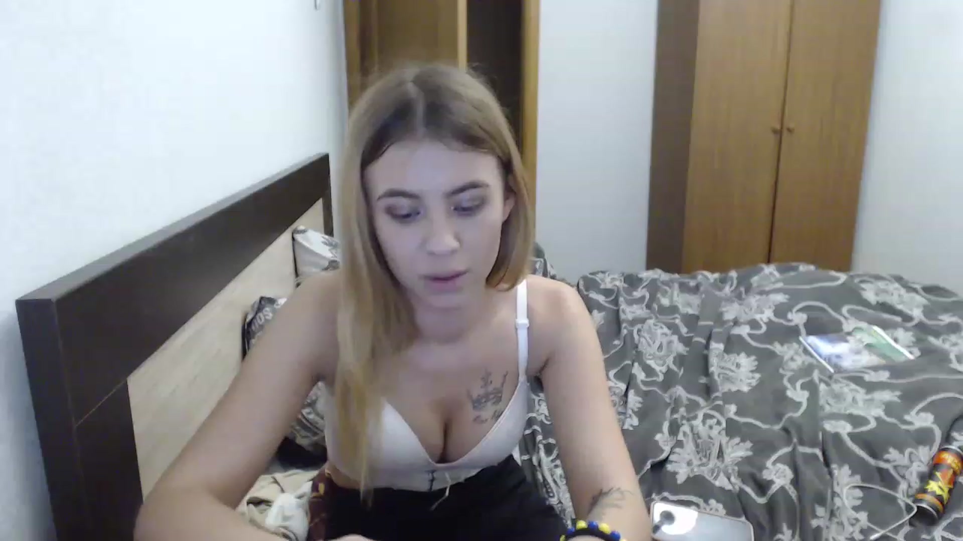Gallery image thumbnail from Lina_hotty's myfreecams stream on, 11/27/2022, 18:39 image 12 of 20