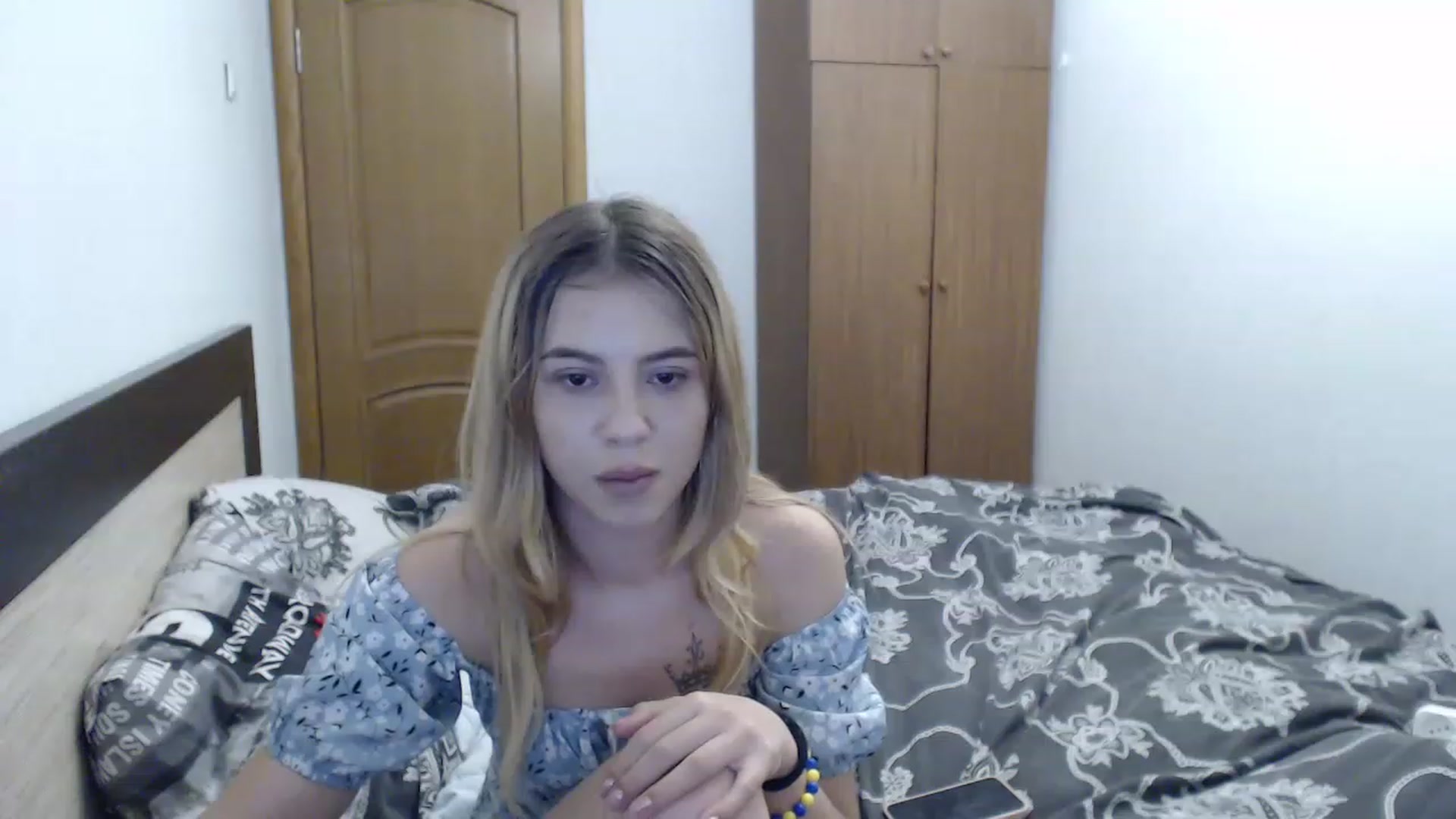 Gallery image thumbnail from Lina_hotty's myfreecams stream on, 11/28/2022, 16:24 image 15 of 20