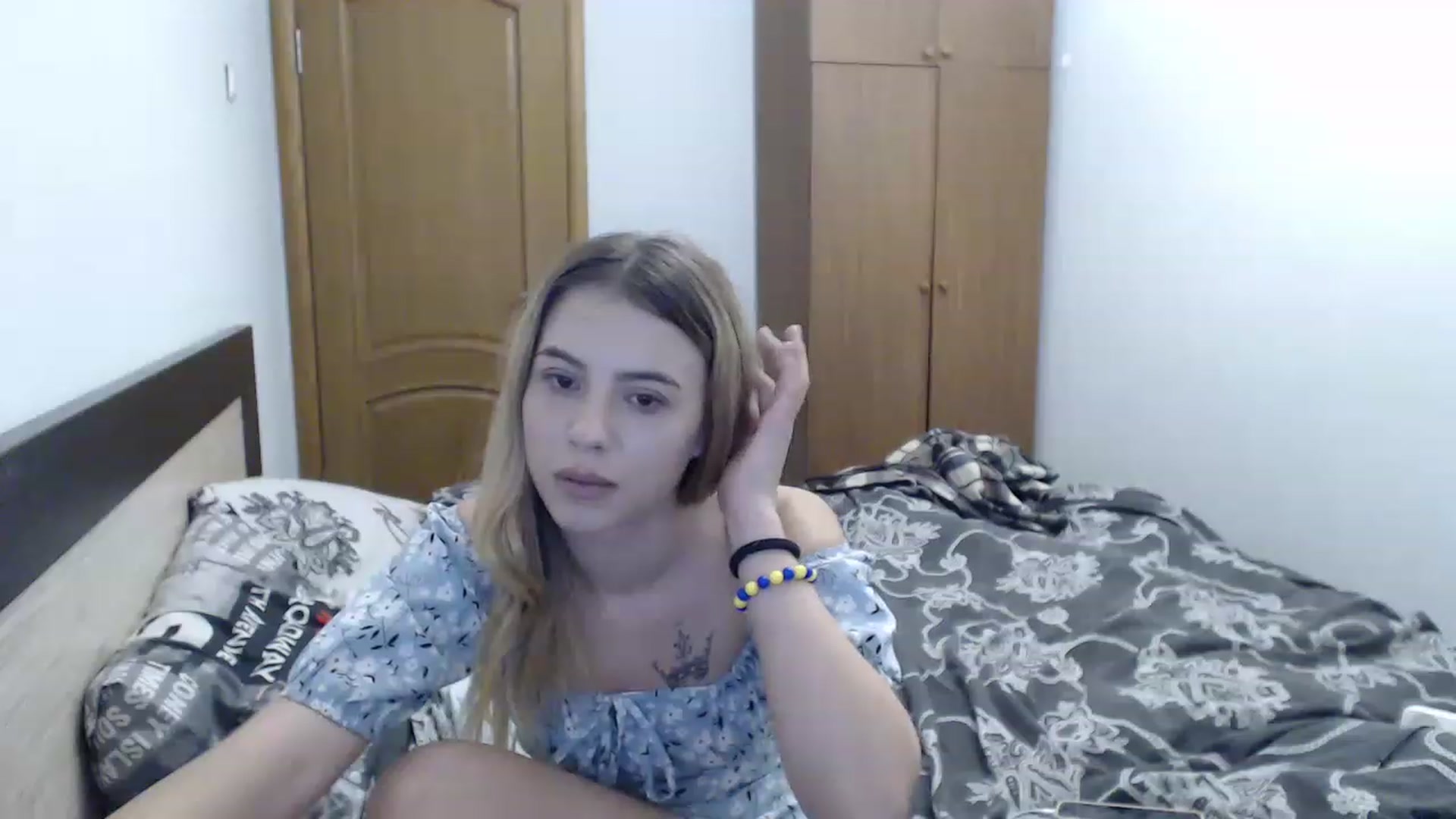 Gallery image thumbnail from Lina_hotty's myfreecams stream on, 11/28/2022, 17:21 image 9 of 20