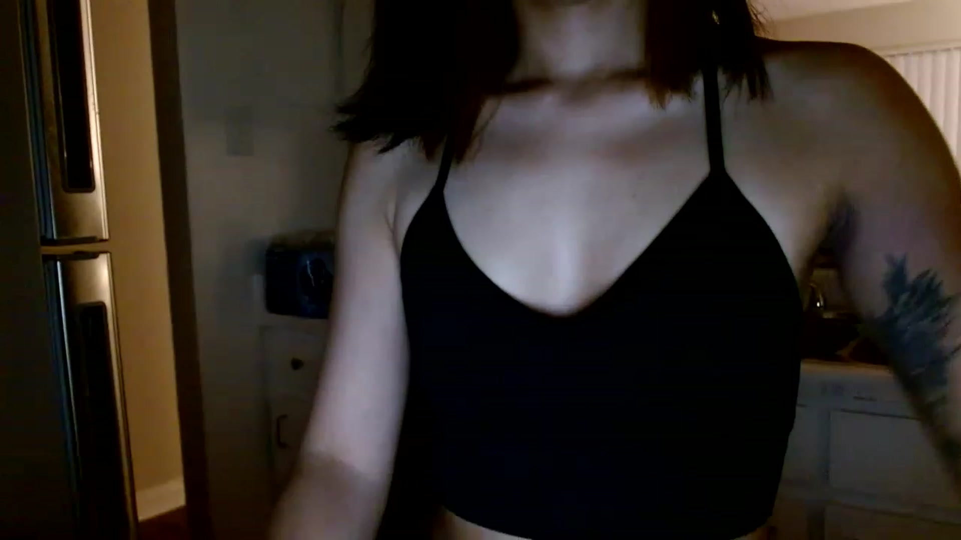 Gallery image thumbnail from Lina_nymph's myfreecams stream on, 05/06/2023, 10:57 image 9 of 20
