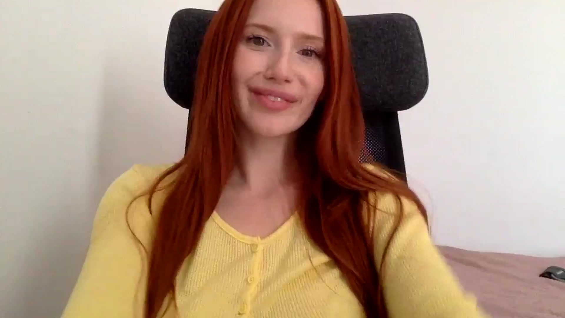 Gallery image thumbnail from Linaah6's myfreecams stream on, 09/20/2024, 11:35 image 13 of 20