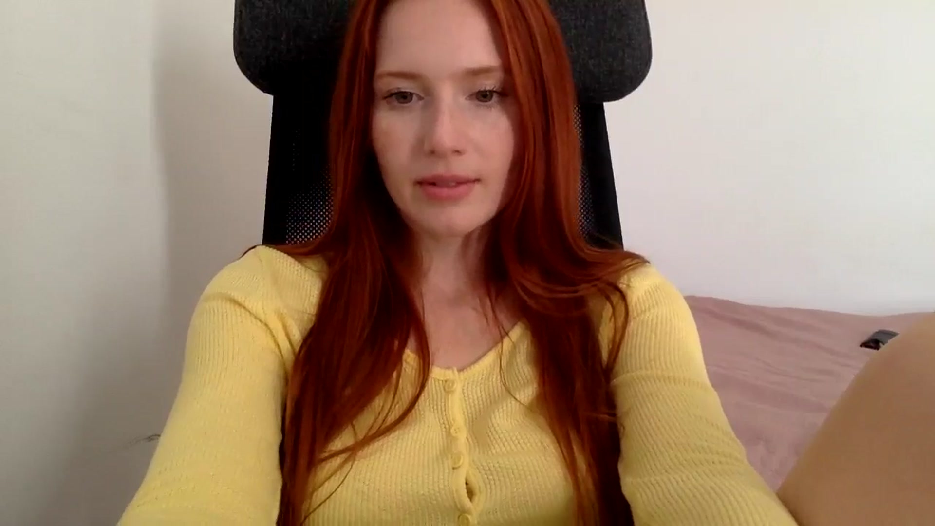 Gallery image thumbnail from Linaah6's myfreecams stream on, 09/20/2024, 11:35 image 18 of 20