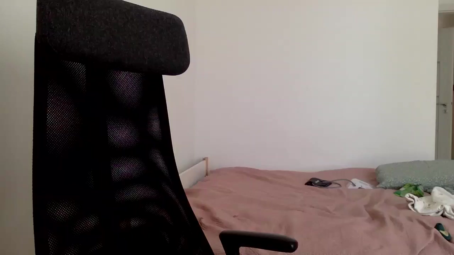 Gallery image thumbnail from Linaah6's myfreecams stream on, 09/20/2024, 12:17 image 9 of 20