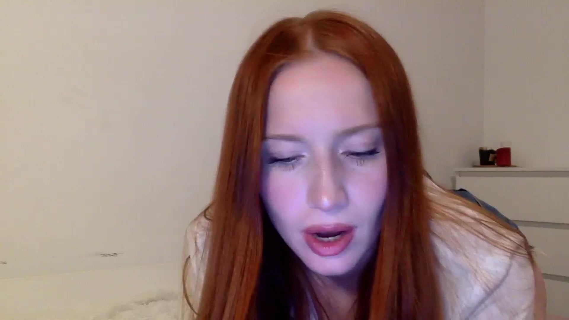 Gallery image thumbnail from Linaah6's myfreecams stream on, 11/05/2024, 17:56 image 14 of 20
