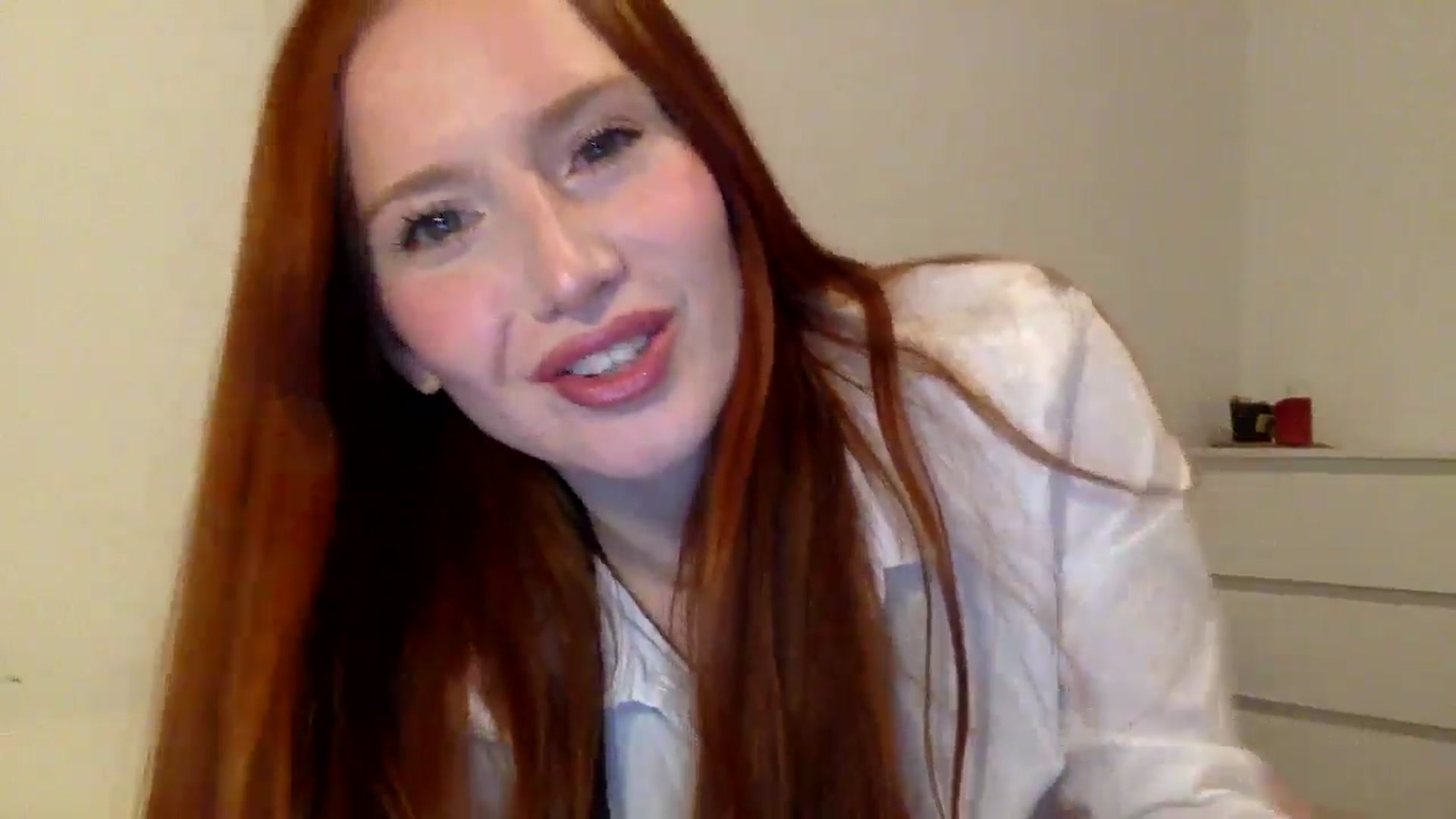 Gallery image thumbnail from Linaah6's myfreecams stream on, 11/05/2024, 17:56 image 10 of 20
