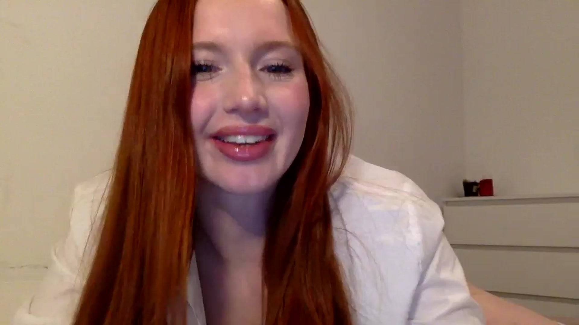 Gallery image thumbnail from Linaah6's myfreecams stream on, 11/05/2024, 18:22 image 16 of 20