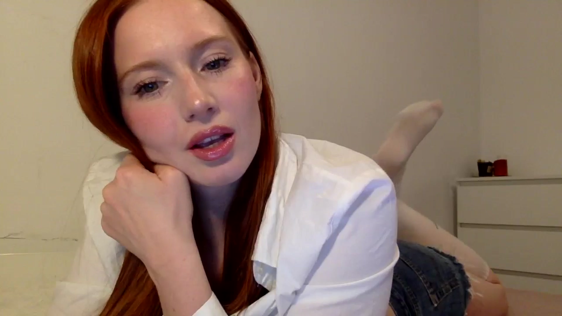 Gallery image thumbnail from Linaah6's myfreecams stream on, 11/05/2024, 18:22 image 20 of 20