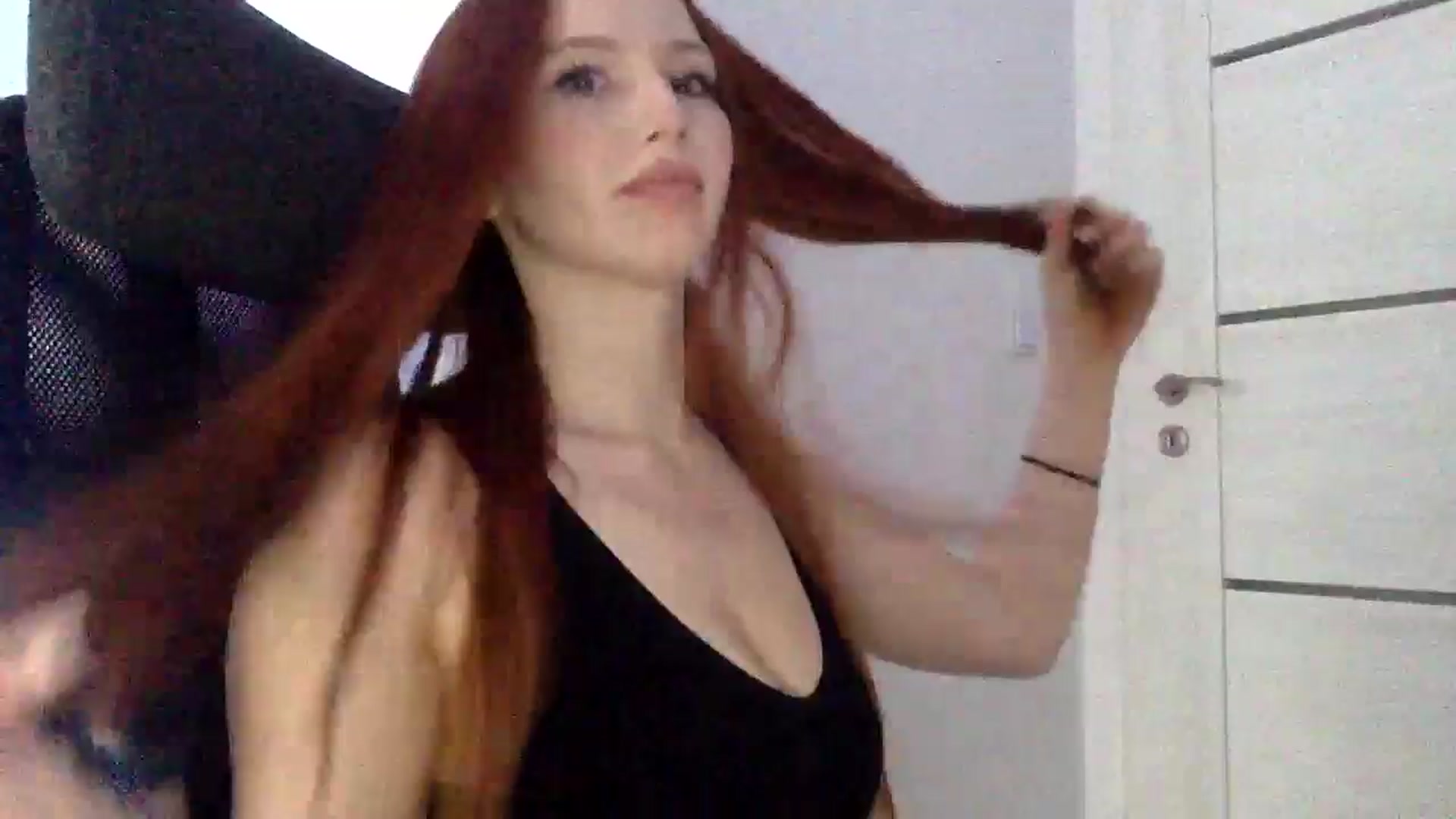 Gallery image thumbnail from Linaah6's myfreecams stream on, 11/13/2024, 12:46 image 1 of 20