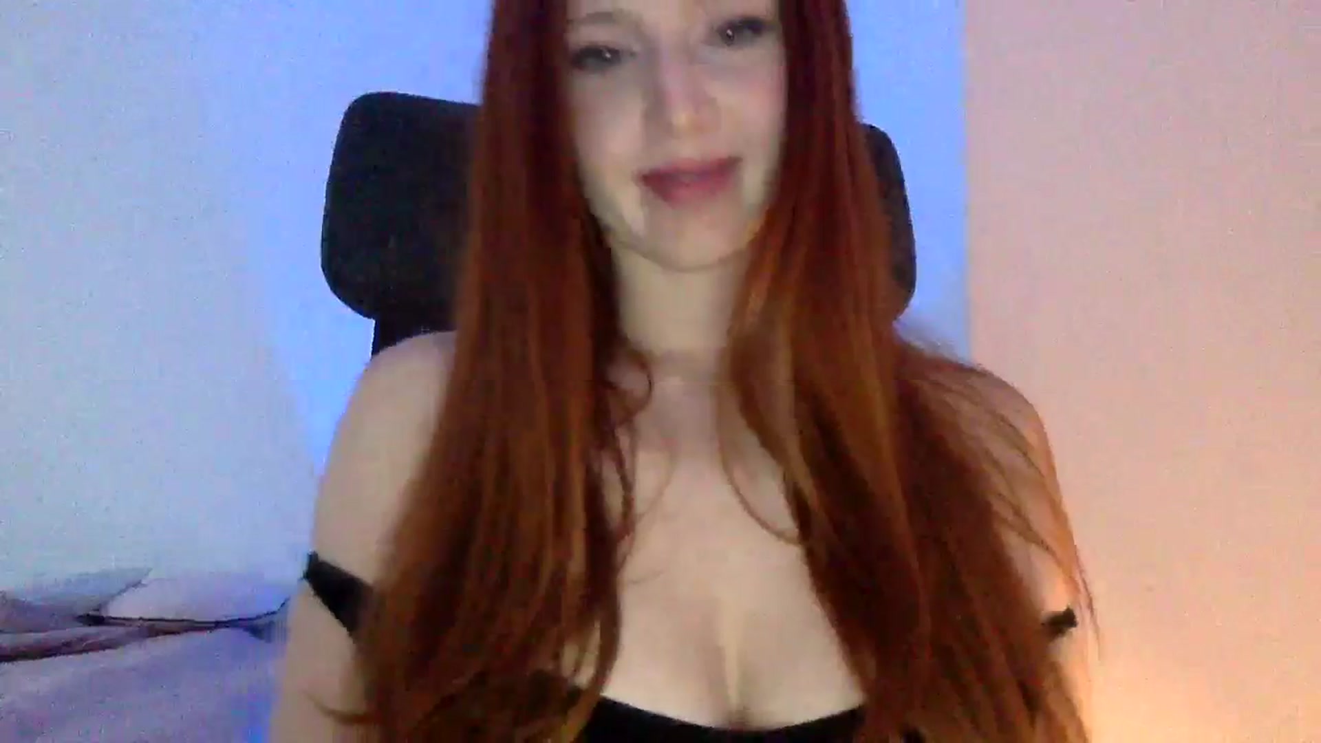 Gallery image thumbnail from Linaah6's myfreecams stream on, 11/13/2024, 13:21 image 15 of 20
