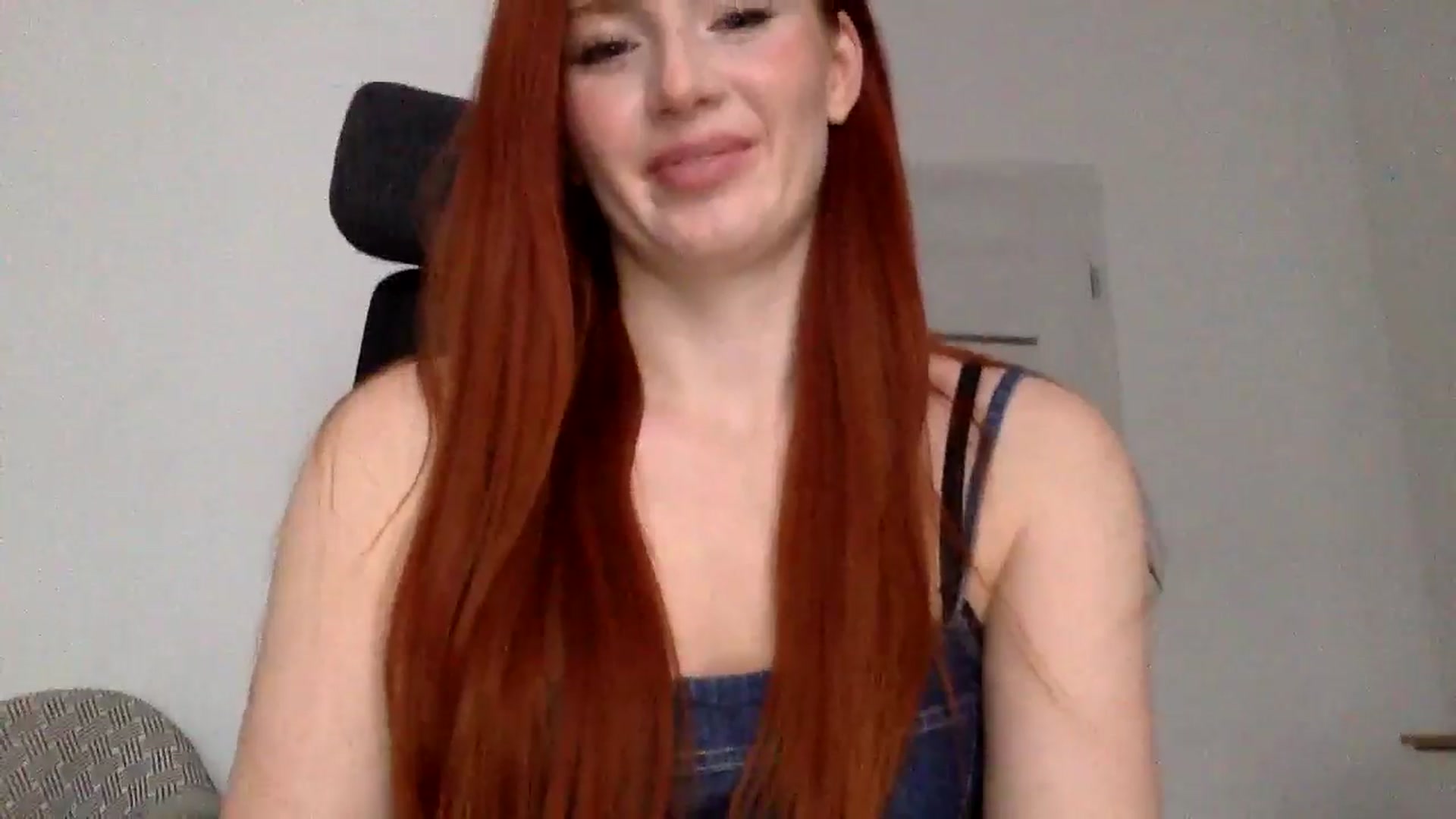 Gallery image thumbnail from Linaah6's myfreecams stream on, 11/20/2024, 12:51 image 14 of 20