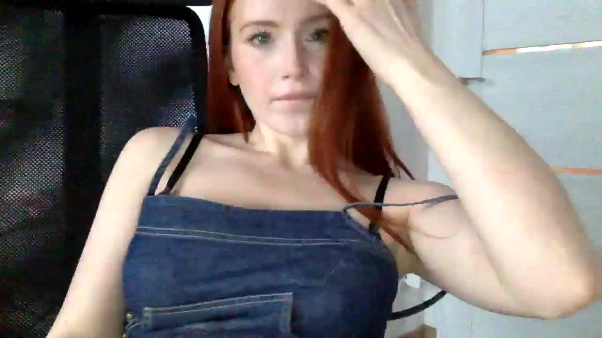 Gallery image thumbnail from Linaah6's myfreecams stream on, 11/20/2024, 12:51 image 12 of 20