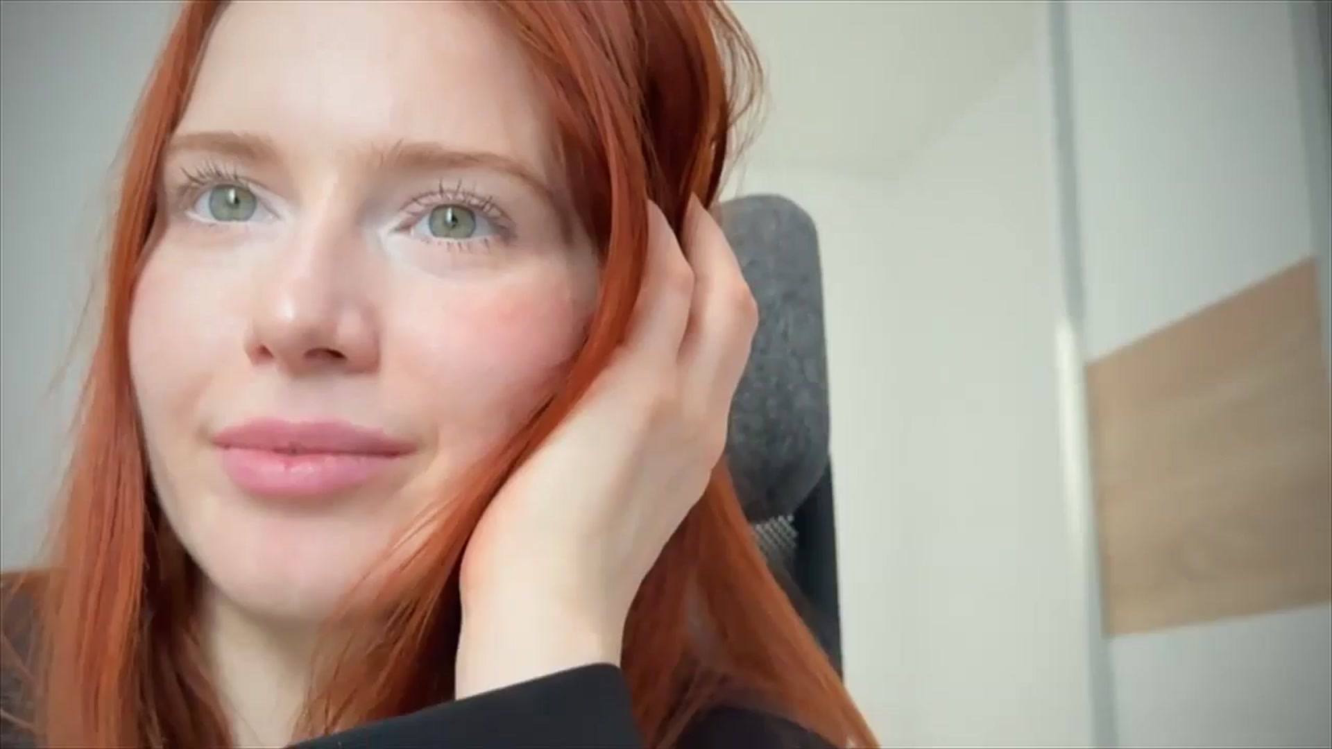Gallery image thumbnail from Linaah6's myfreecams stream on, 01/27/2025, 13:29 image 12 of 20