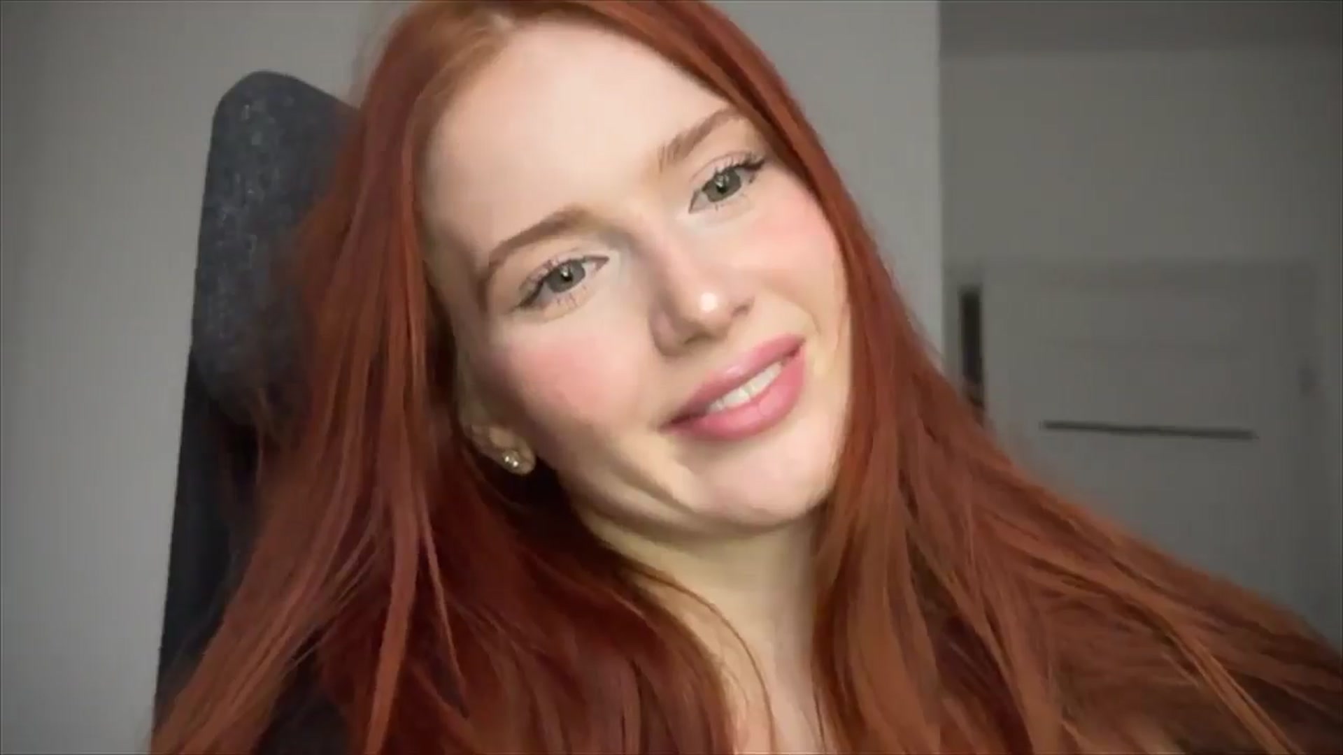 Gallery image thumbnail from Linaah6's myfreecams stream on, 01/31/2025, 14:25 image 3 of 20