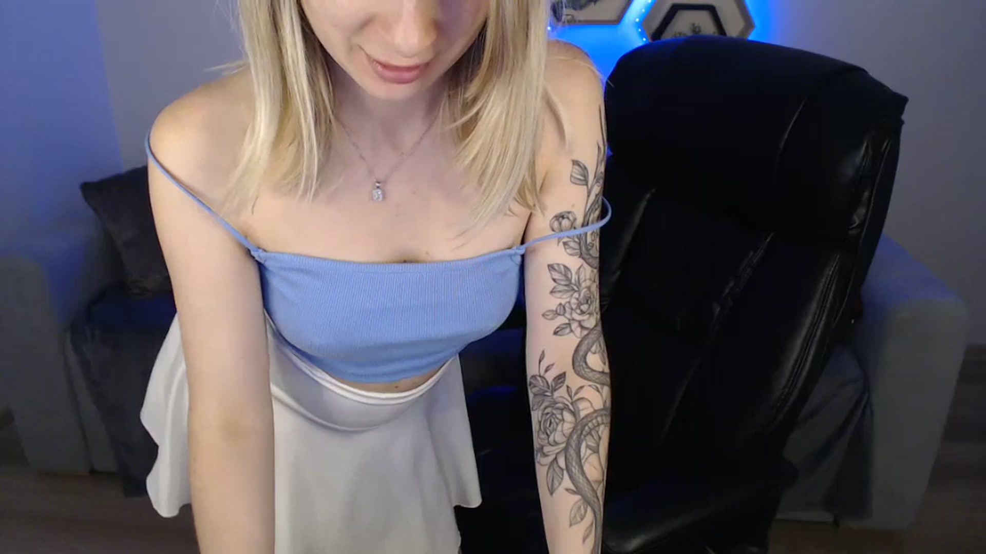 Gallery image thumbnail from LinasMoon's myfreecams stream on, 06/09/2024, 09:47 image 8 of 20