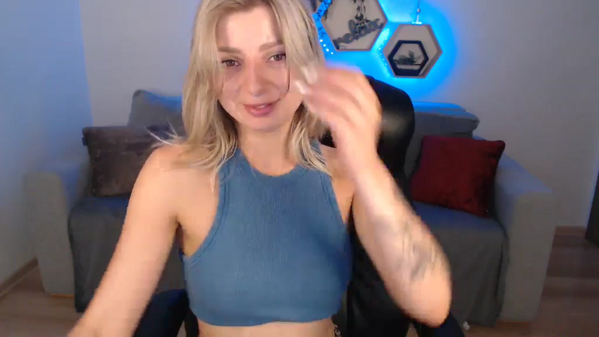 Gallery image thumbnail from LinasMoon's myfreecams stream on, 06/23/2024, 10:13 image 9 of 20