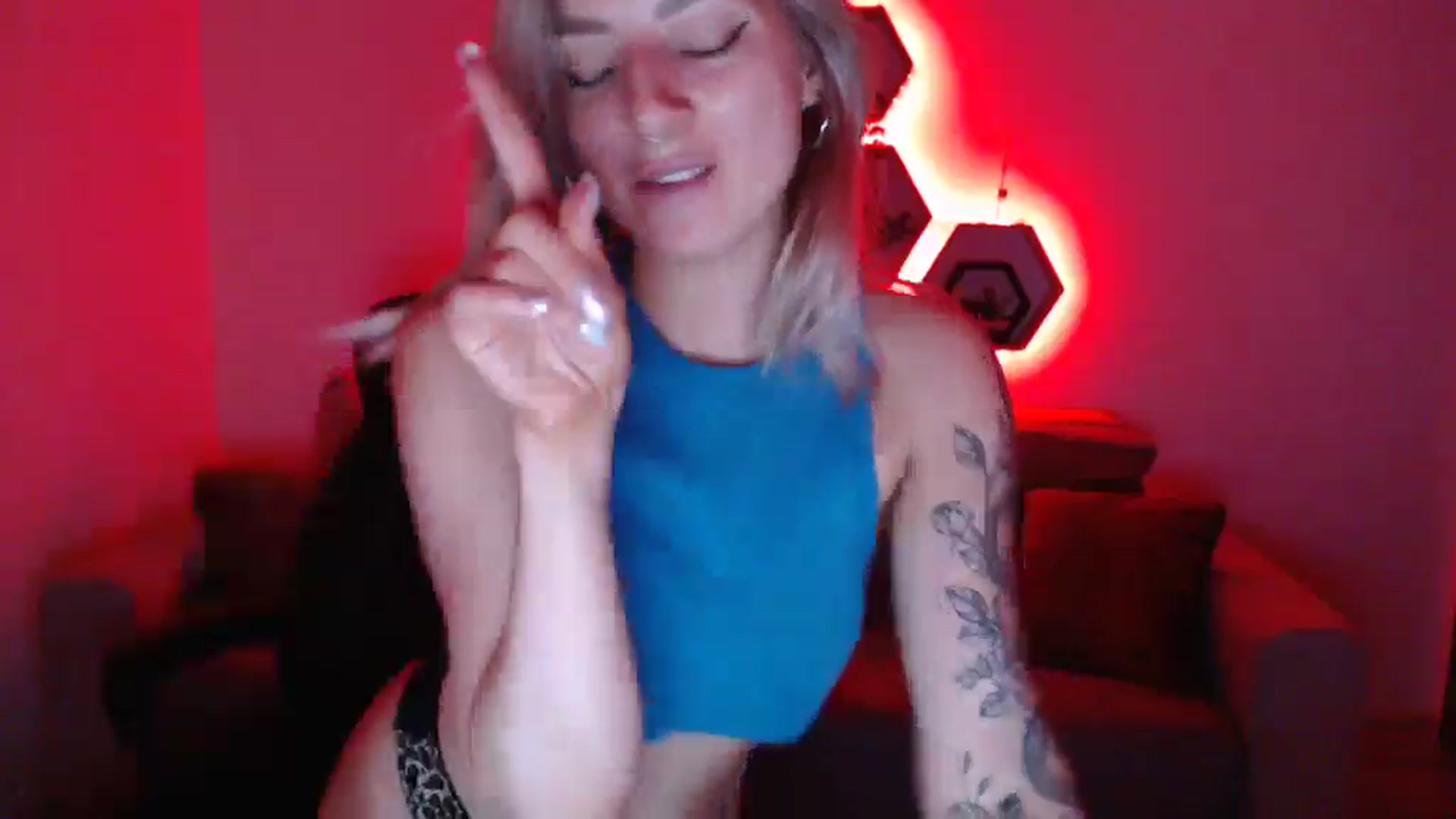 Gallery image thumbnail from LinasMoon's myfreecams stream on, 06/23/2024, 10:13 image 16 of 20