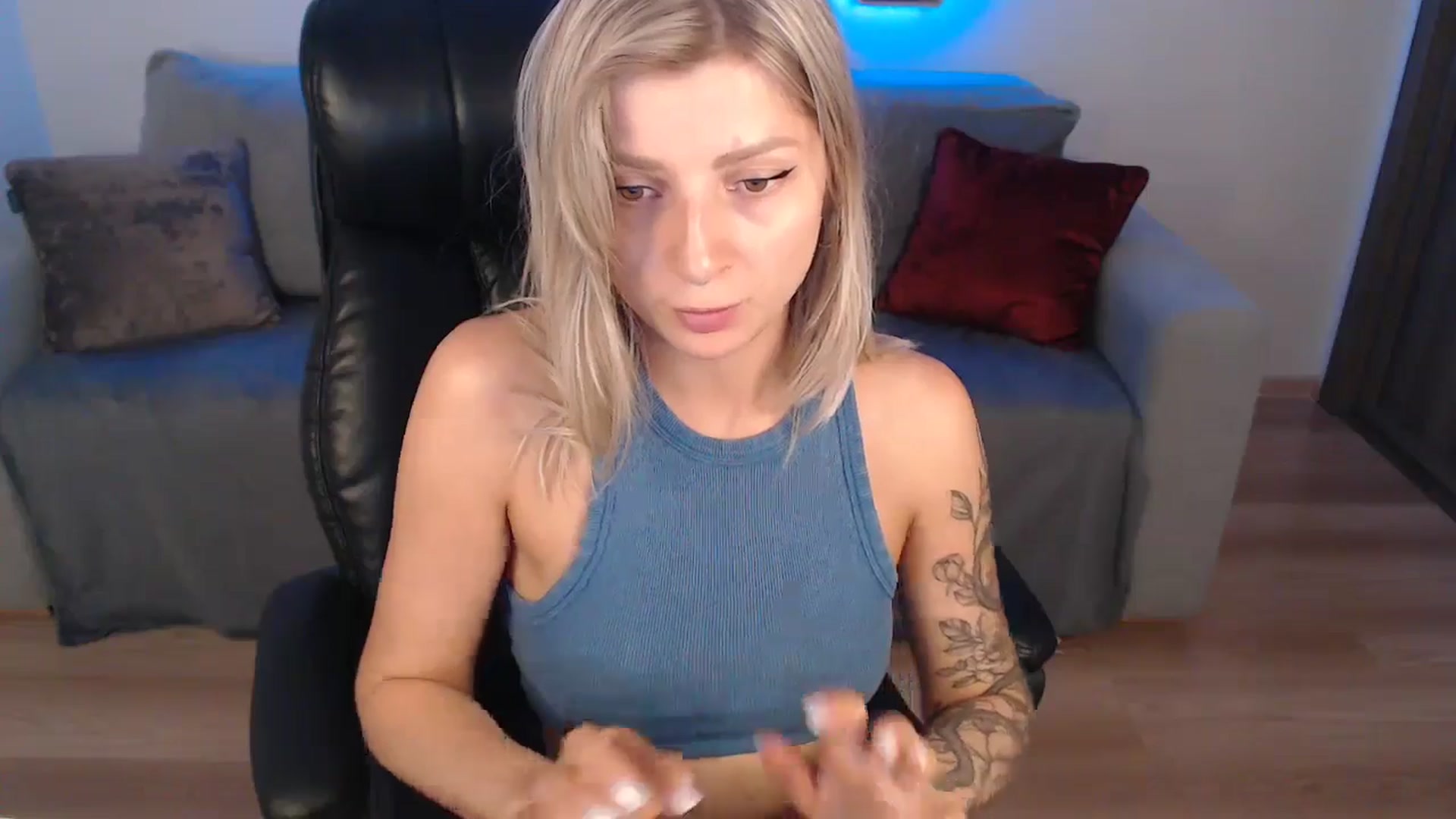Gallery image thumbnail from LinasMoon's myfreecams stream on, 06/23/2024, 11:55 image 20 of 20
