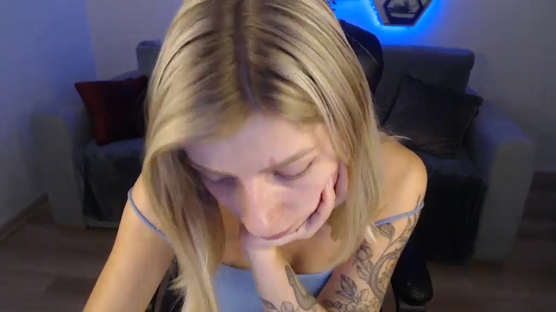 Gallery image thumbnail from LinasMoon's myfreecams stream on, 06/28/2024, 11:36 image 18 of 20