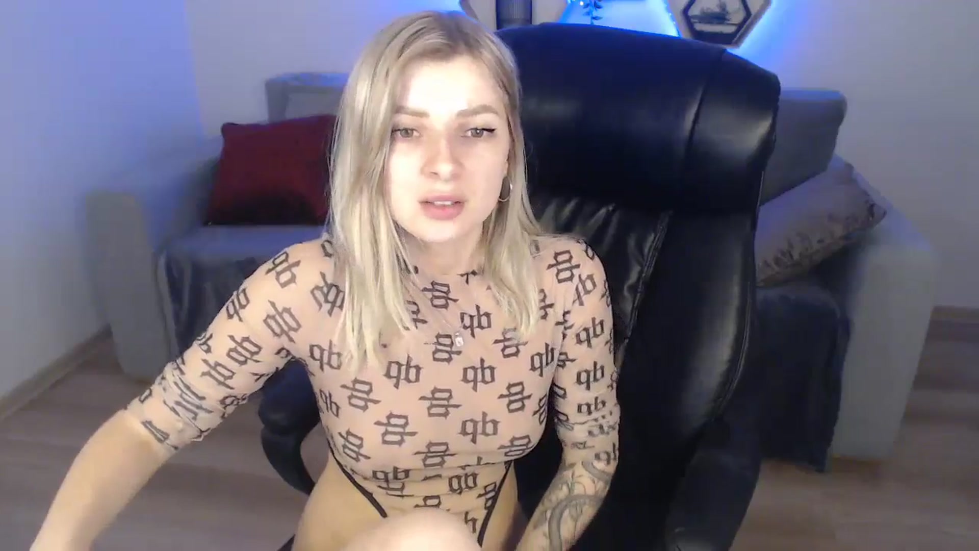 Gallery image thumbnail from LinasMoon's myfreecams stream on, 07/01/2024, 13:22 image 14 of 20