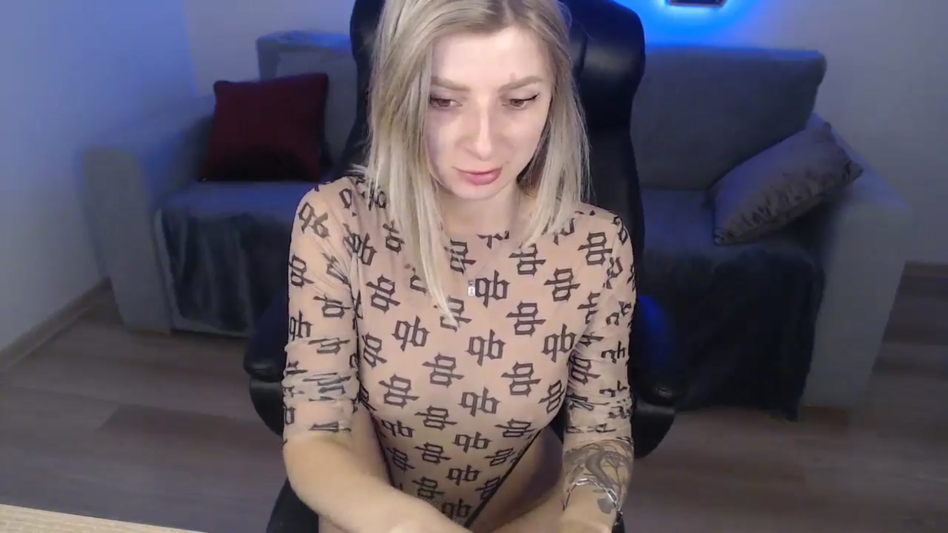 Gallery image thumbnail from LinasMoon's myfreecams stream on, 07/01/2024, 13:22 image 18 of 20