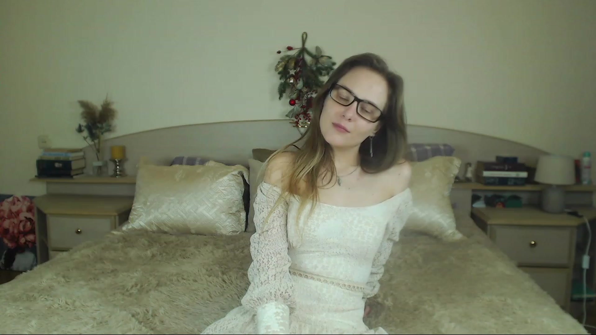 Gallery image thumbnail from LindaHilton's myfreecams stream on, 01/04/2023, 19:39 image 3 of 20
