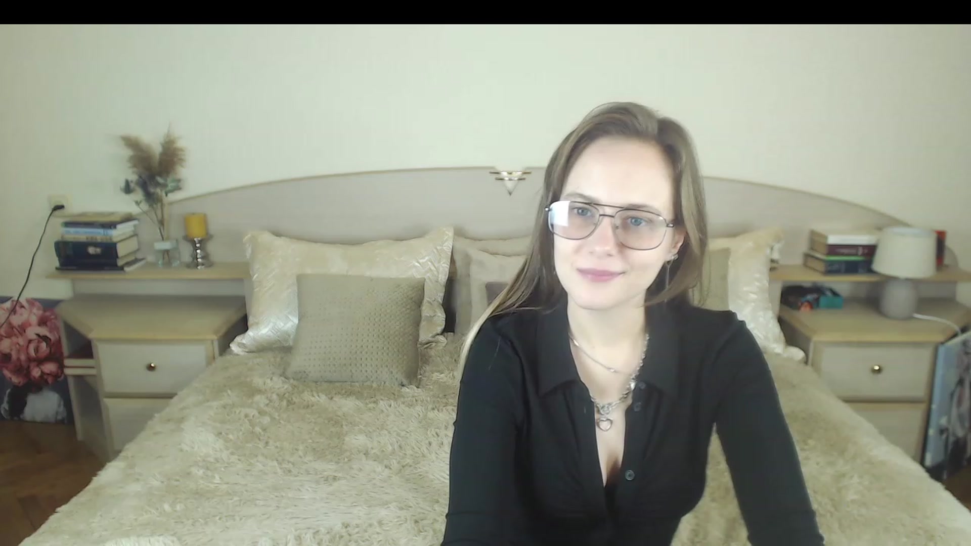 Gallery image thumbnail from LindaHilton's myfreecams stream on, 02/05/2023, 13:30 image 17 of 20