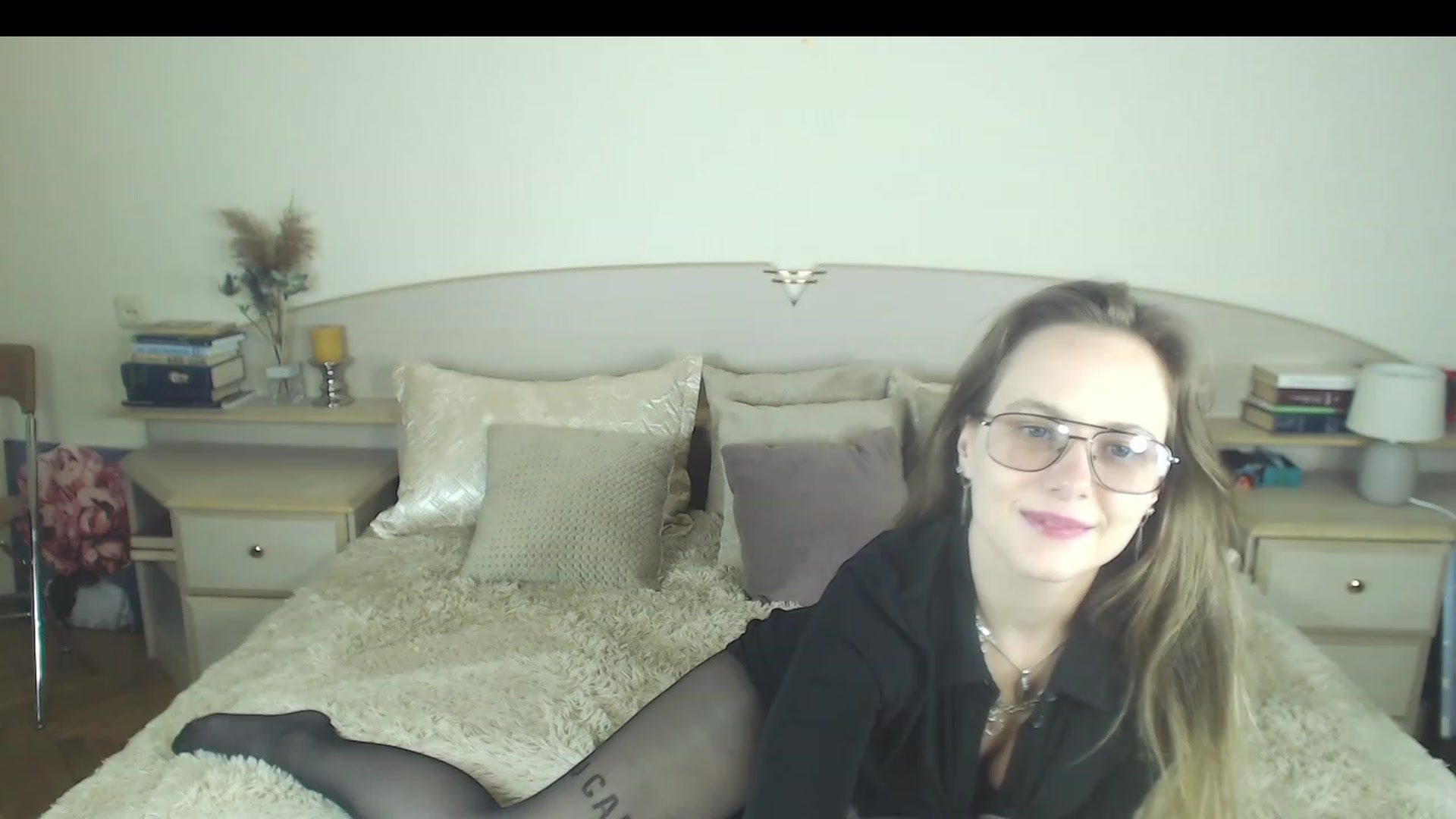 Gallery image thumbnail from LindaHilton's myfreecams stream on, 02/05/2023, 17:26 image 17 of 20