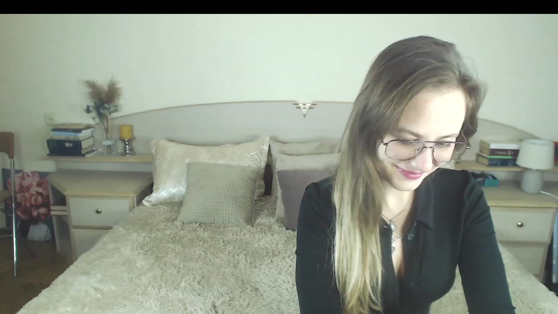 Gallery image thumbnail from LindaHilton's myfreecams stream on, 02/05/2023, 17:26 image 11 of 20