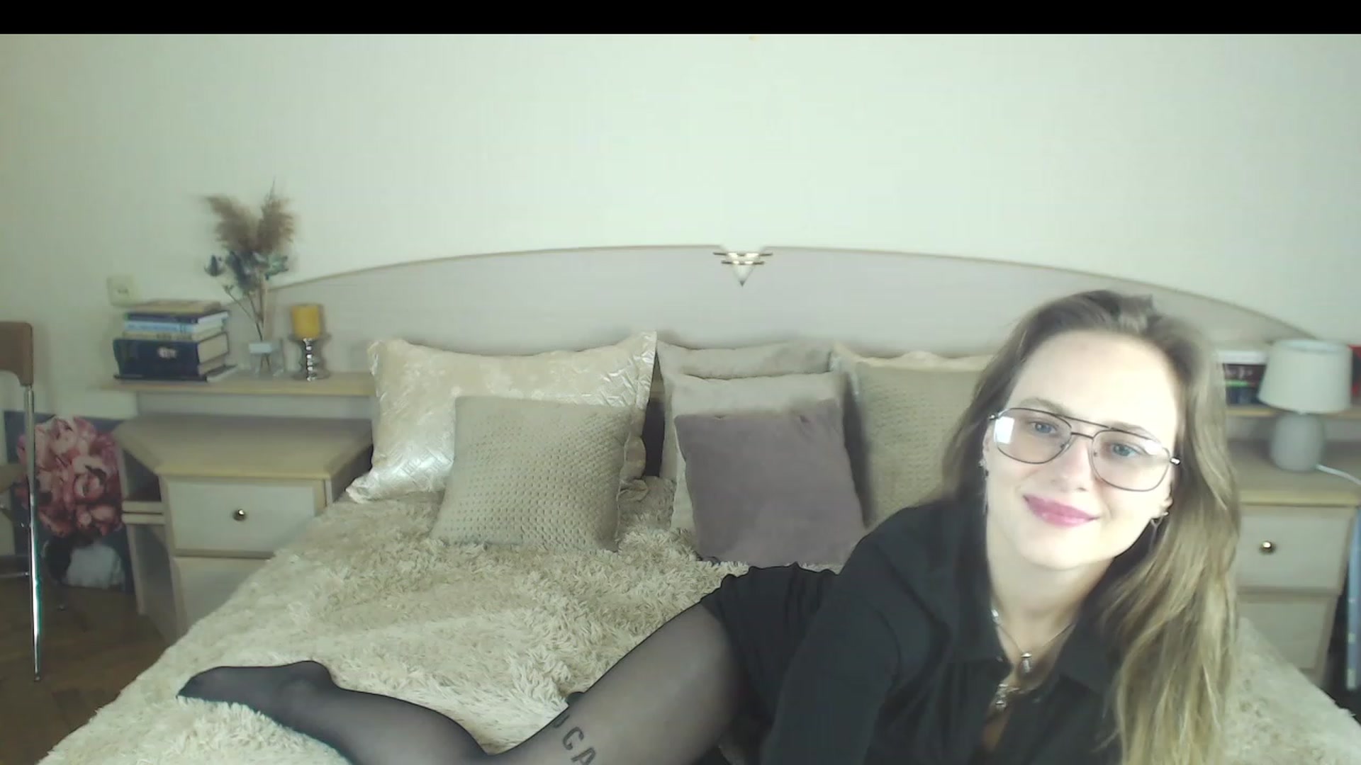 Gallery image thumbnail from LindaHilton's myfreecams stream on, 02/05/2023, 17:26 image 18 of 20