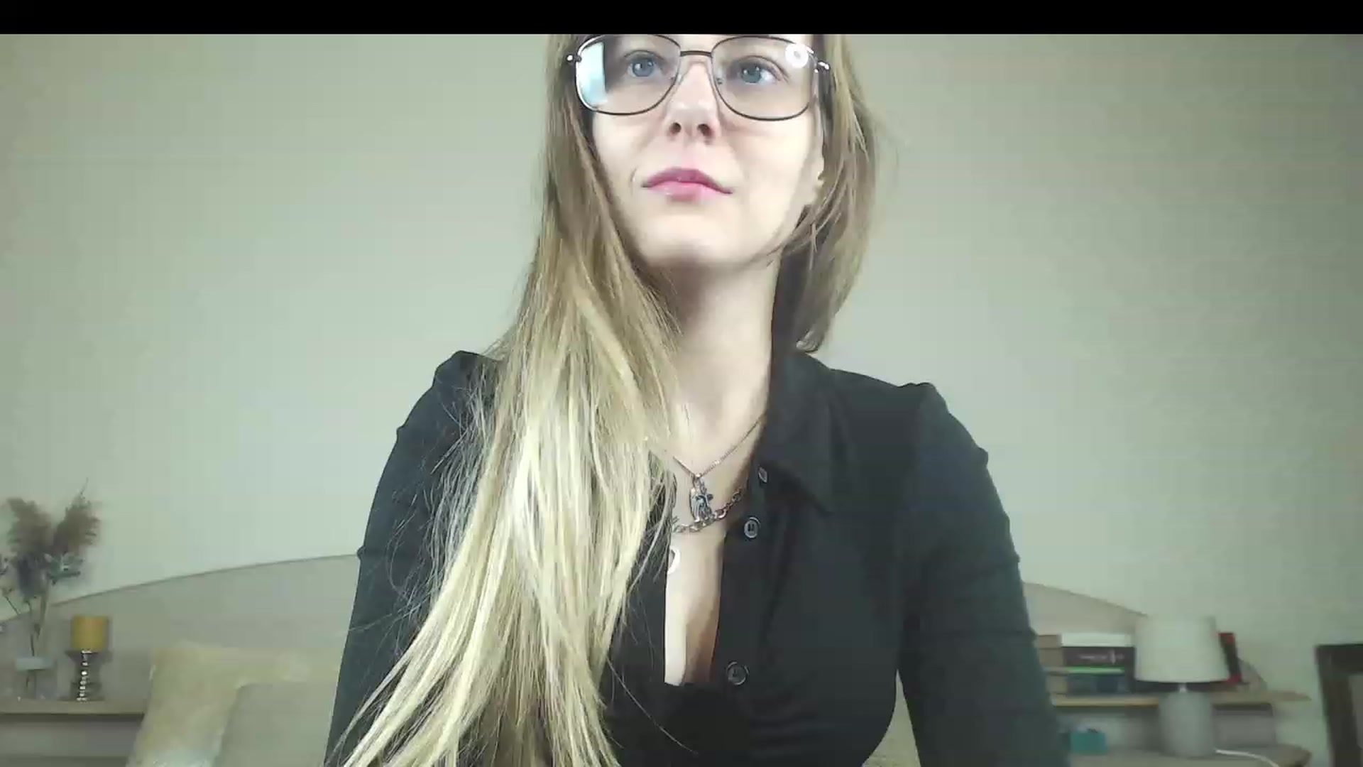 Gallery image thumbnail from LindaHilton's myfreecams stream on, 02/05/2023, 17:26 image 3 of 20