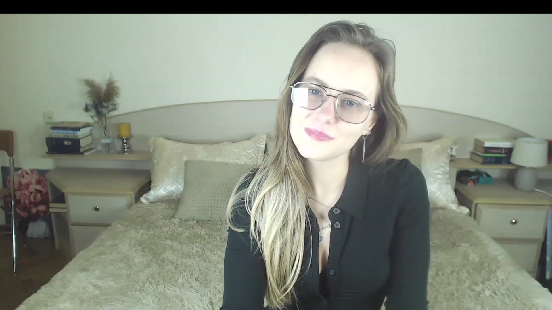 Gallery image thumbnail from LindaHilton's myfreecams stream on, 02/05/2023, 17:26 image 5 of 20