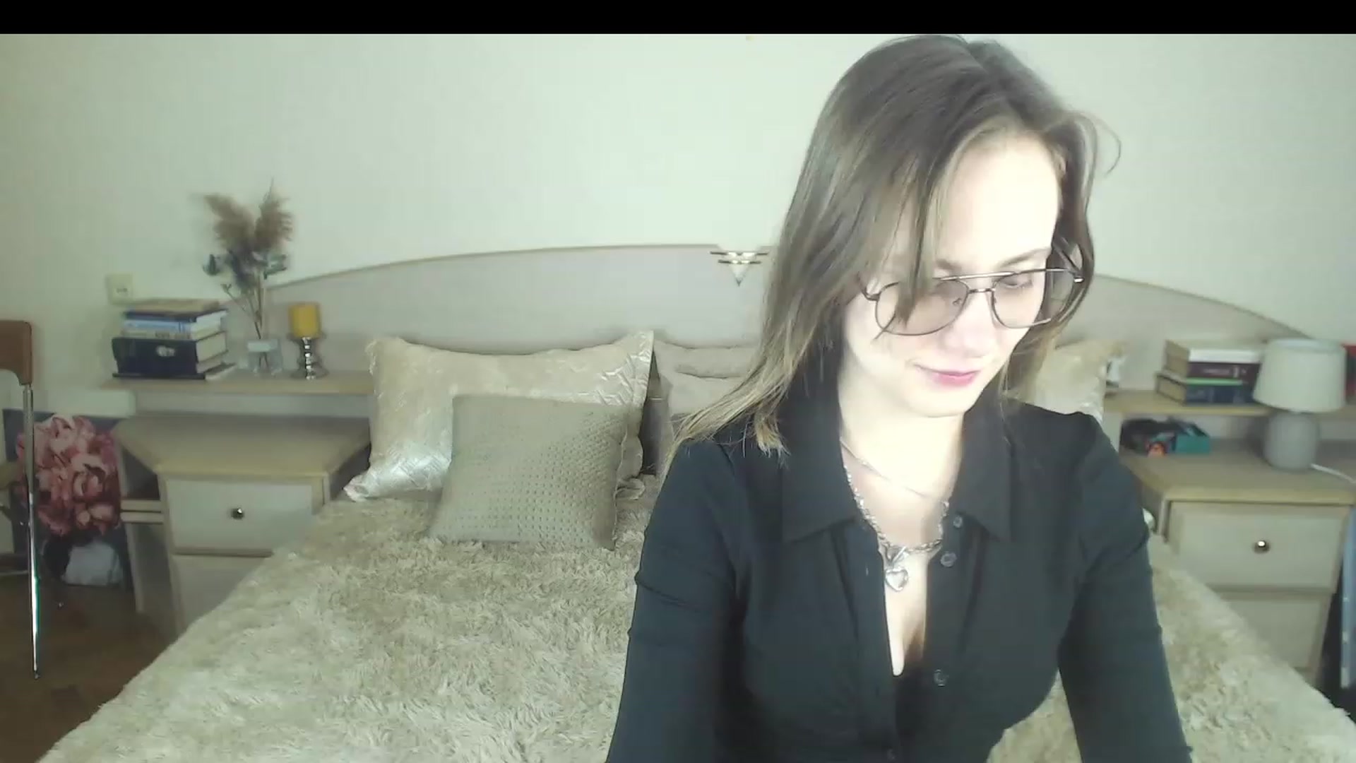 Gallery image thumbnail from LindaHilton's myfreecams stream on, 02/05/2023, 17:26 image 4 of 20