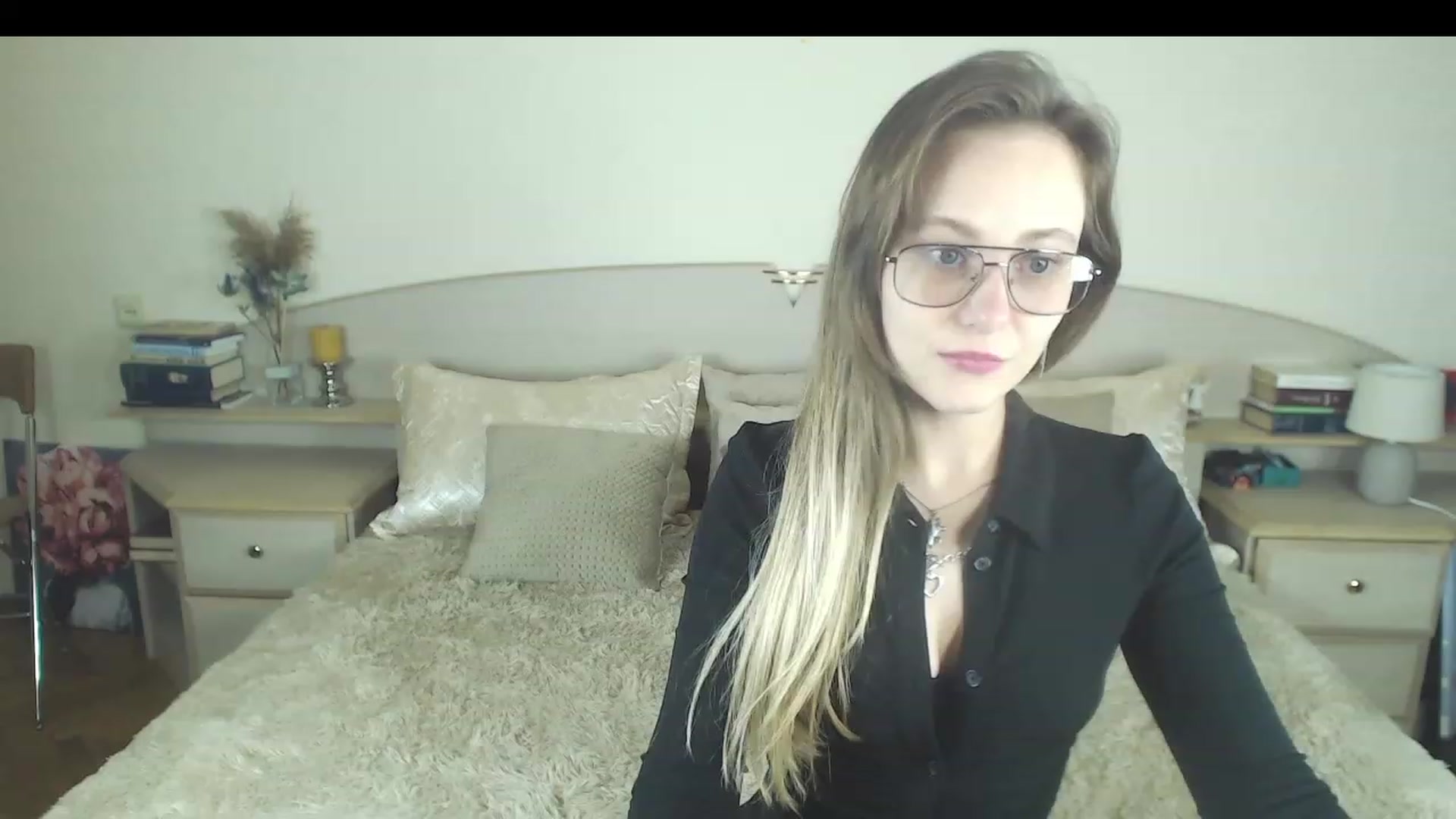 Gallery image thumbnail from LindaHilton's myfreecams stream on, 02/05/2023, 17:26 image 8 of 20