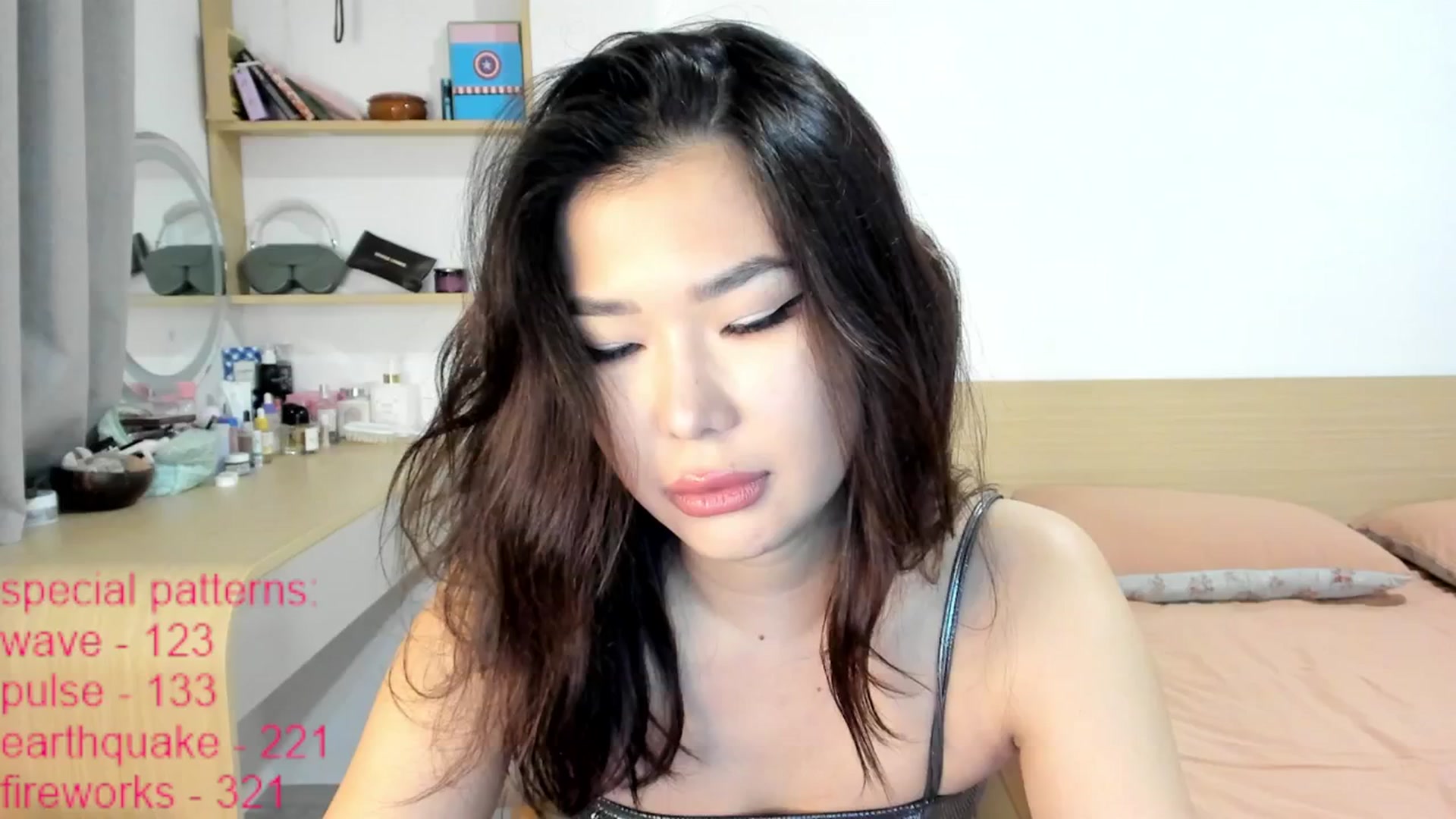 Gallery image thumbnail from LindaMei's myfreecams stream on, 02/13/2026, 22:14 image 17 of 20
