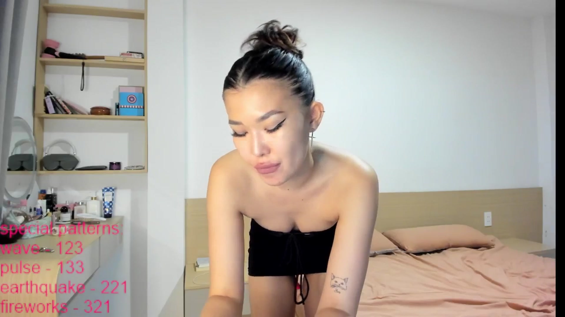 Gallery image thumbnail from LindaMei's myfreecams stream on, 02/21/2026, 23:46 image 9 of 20
