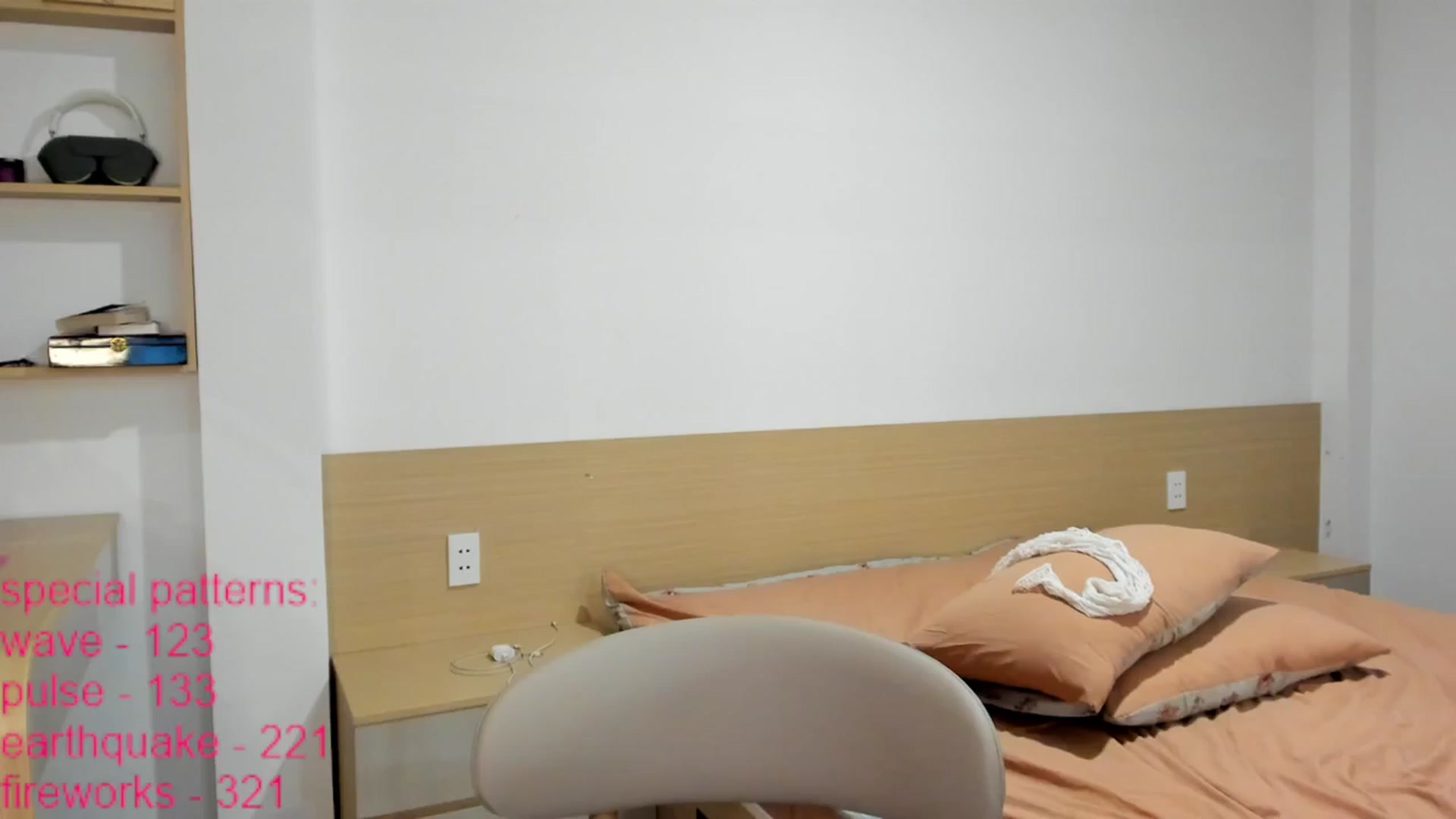 Gallery image thumbnail from LindaMei's myfreecams stream on, 04/14/2026, 20:43 image 1 of 20